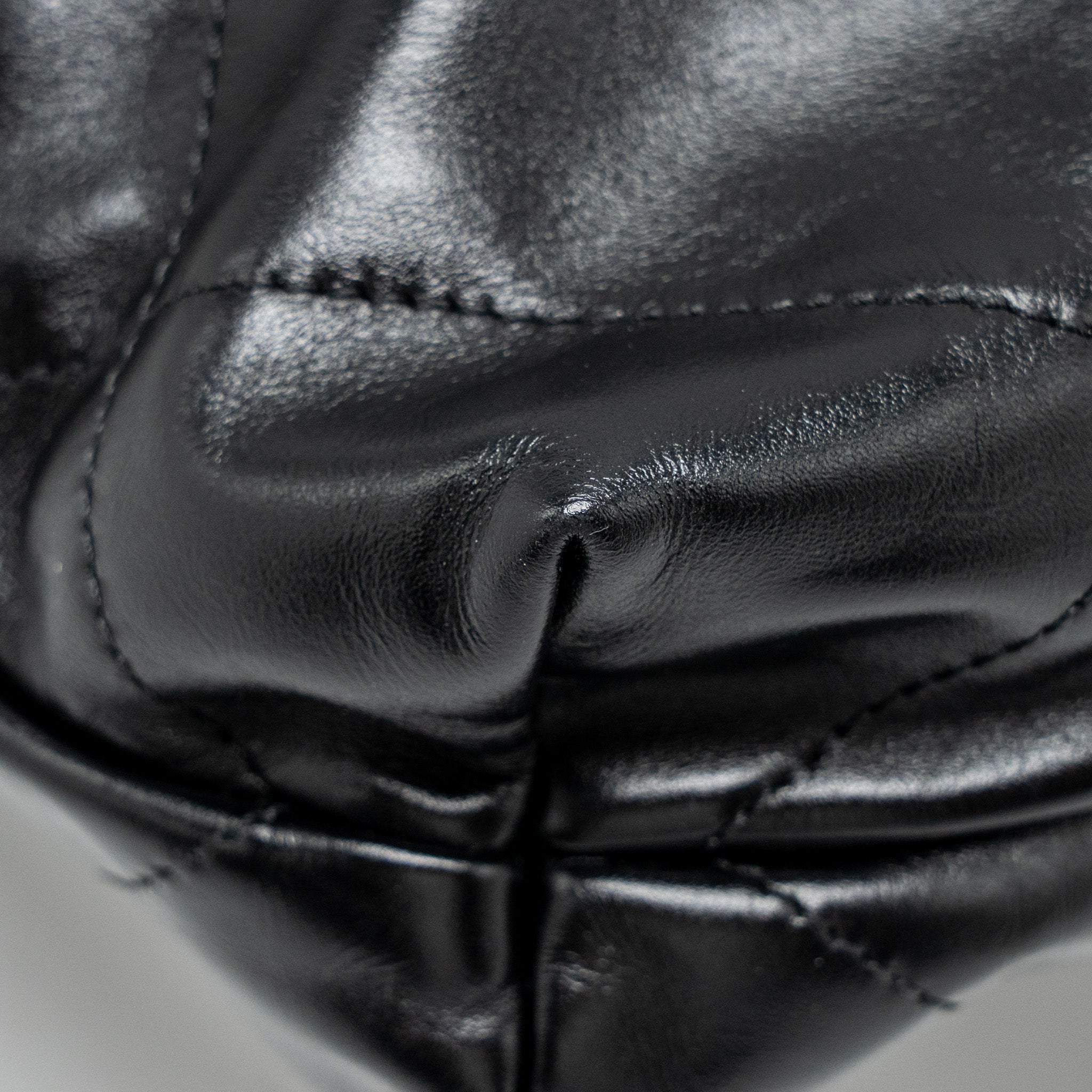 chanel-small-22-bag-shiny-calfskin-black-ghw-microchip-4