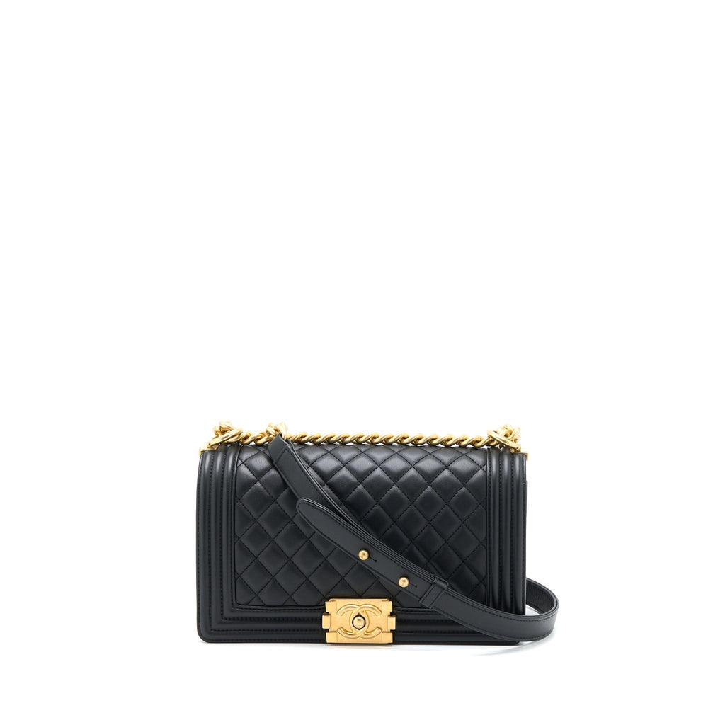 chanel-medium-boy-bag-calfskin-black-brushed-ghw