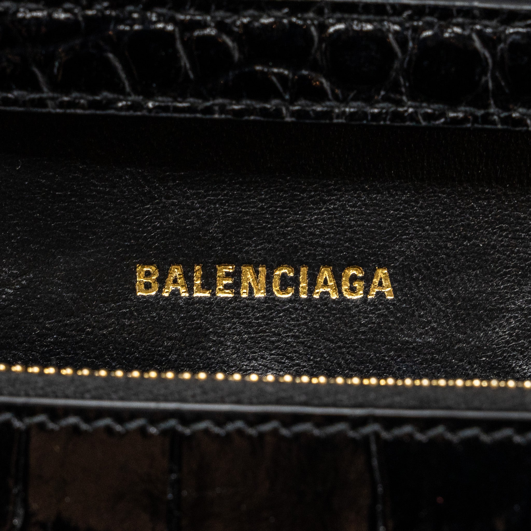 balenciaga-hourglass-wallet-on-chain-croc-embossed-leather-black-ghw