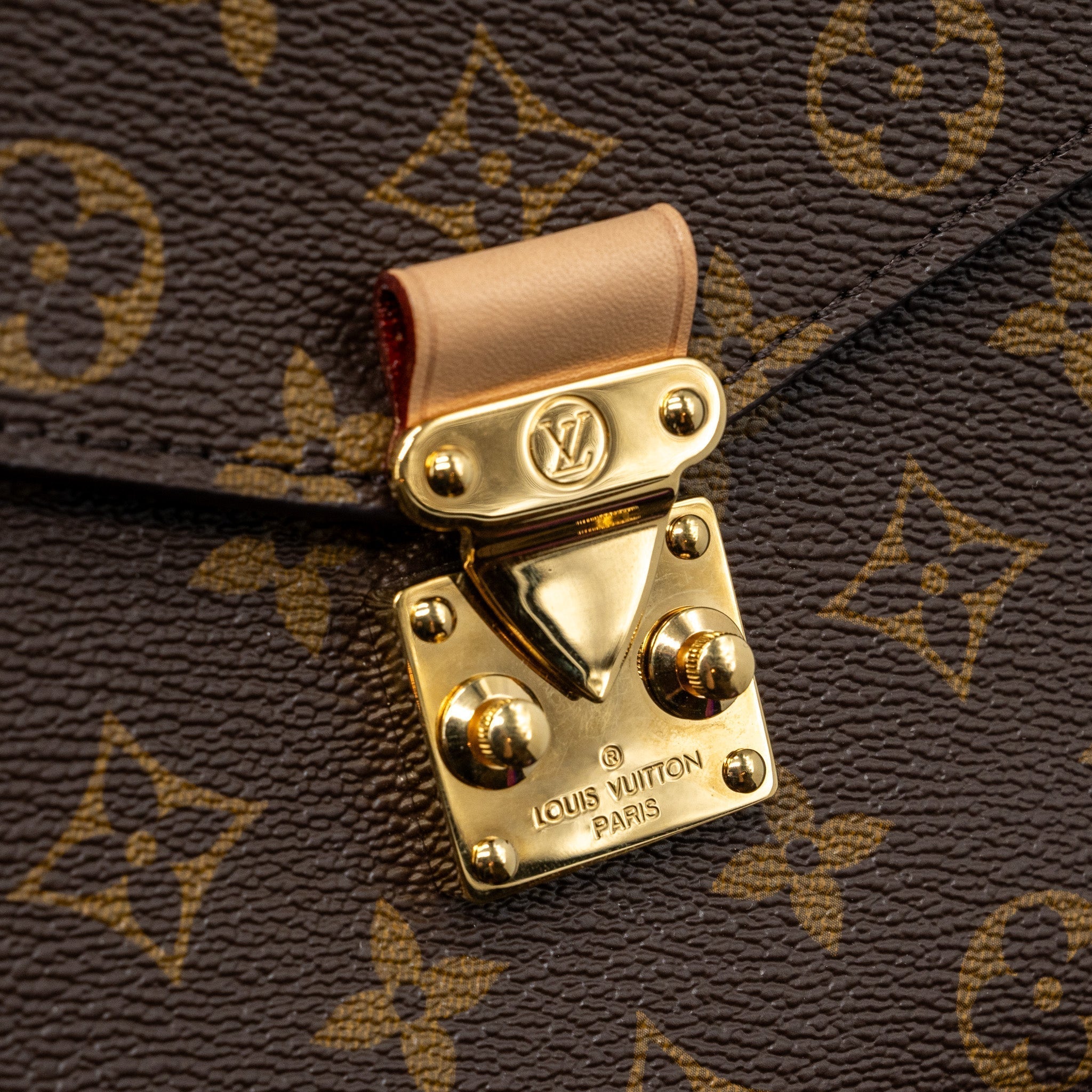 louis-vuitton-pochette-metis-monogram-canvas-ghw-19