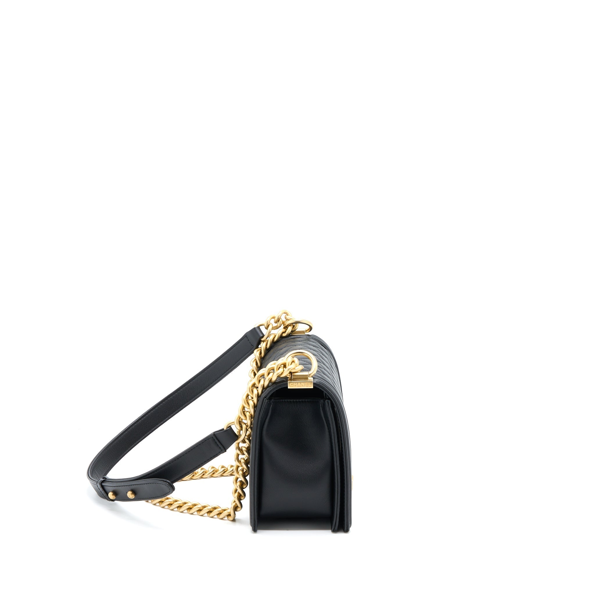 chanel-medium-boy-bag-calfskin-black-brushed-ghw