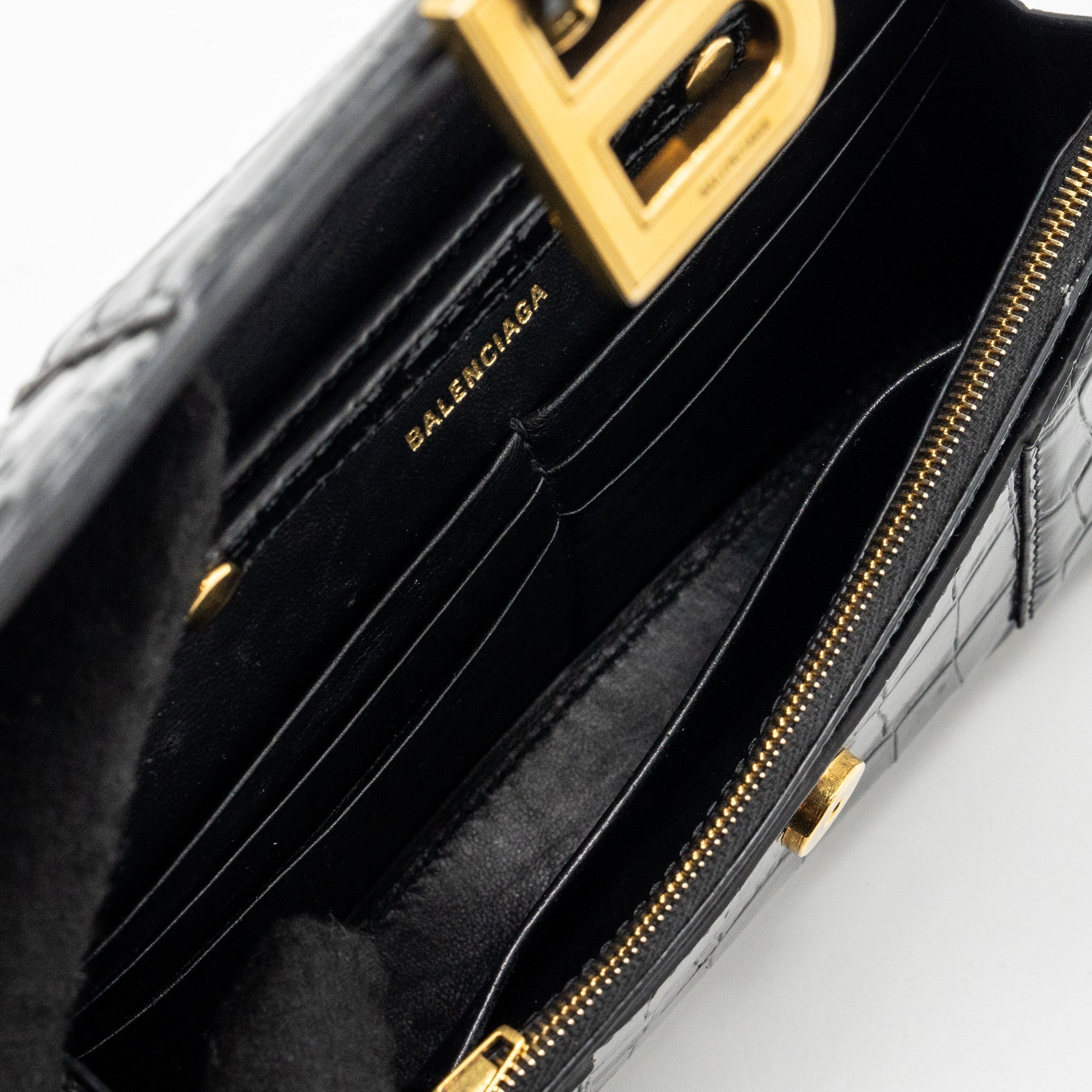 balenciaga-hourglass-wallet-on-chain-croc-embossed-leather-black-ghw