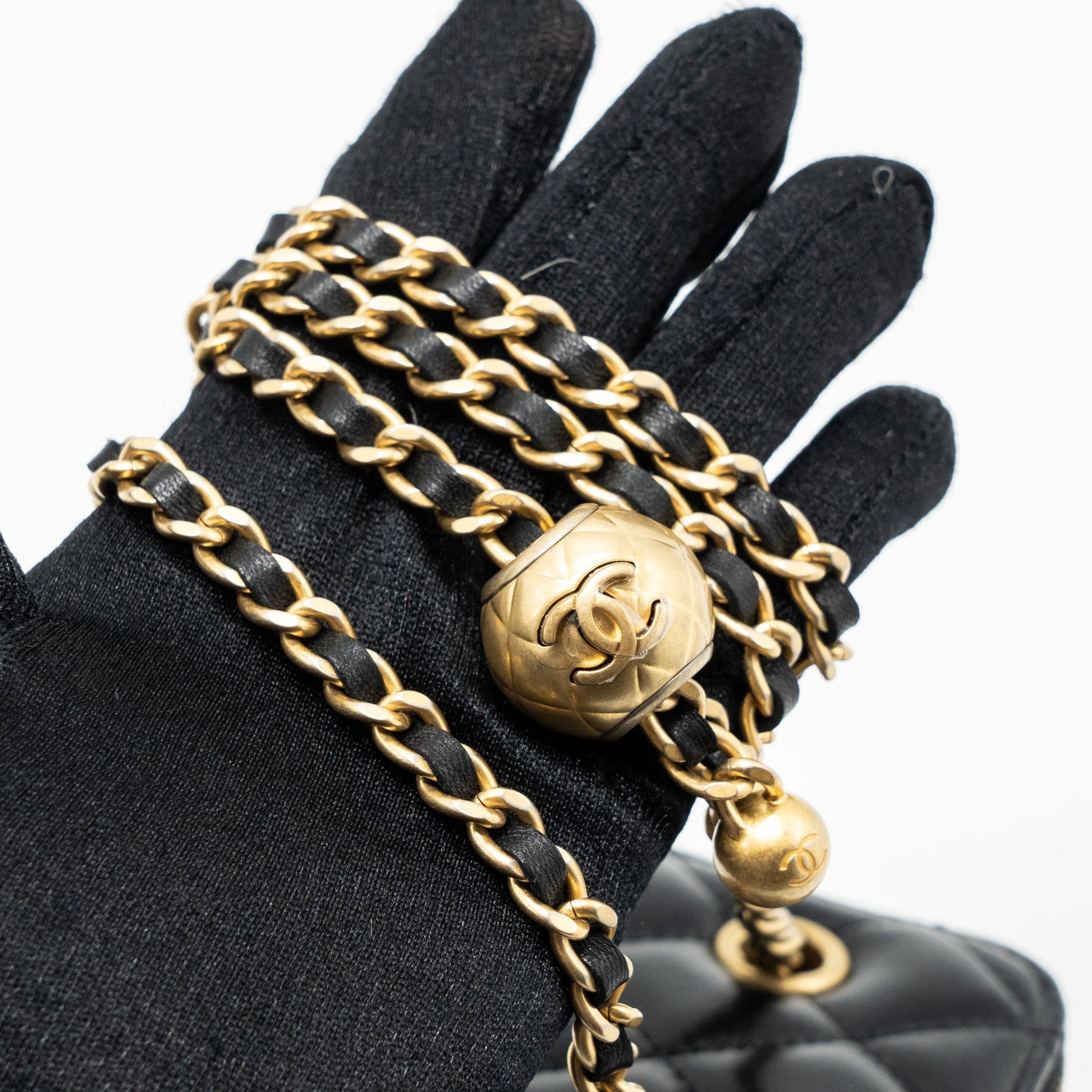 chanel-pearl-crush-mini-vanity-with-chain-lambskin-black-ghw-1