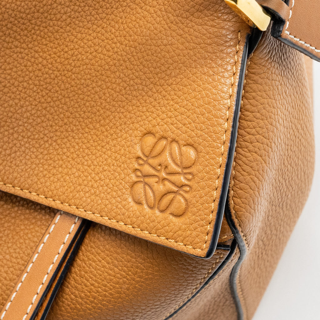 loewe-puzzle-bag-in-grained-calfskin-gold-ghw
