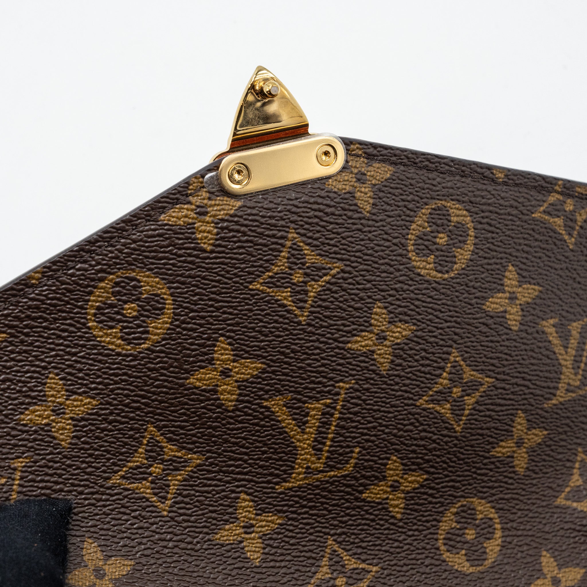 louis-vuitton-pochette-metis-monogram-canvas-ghw-19