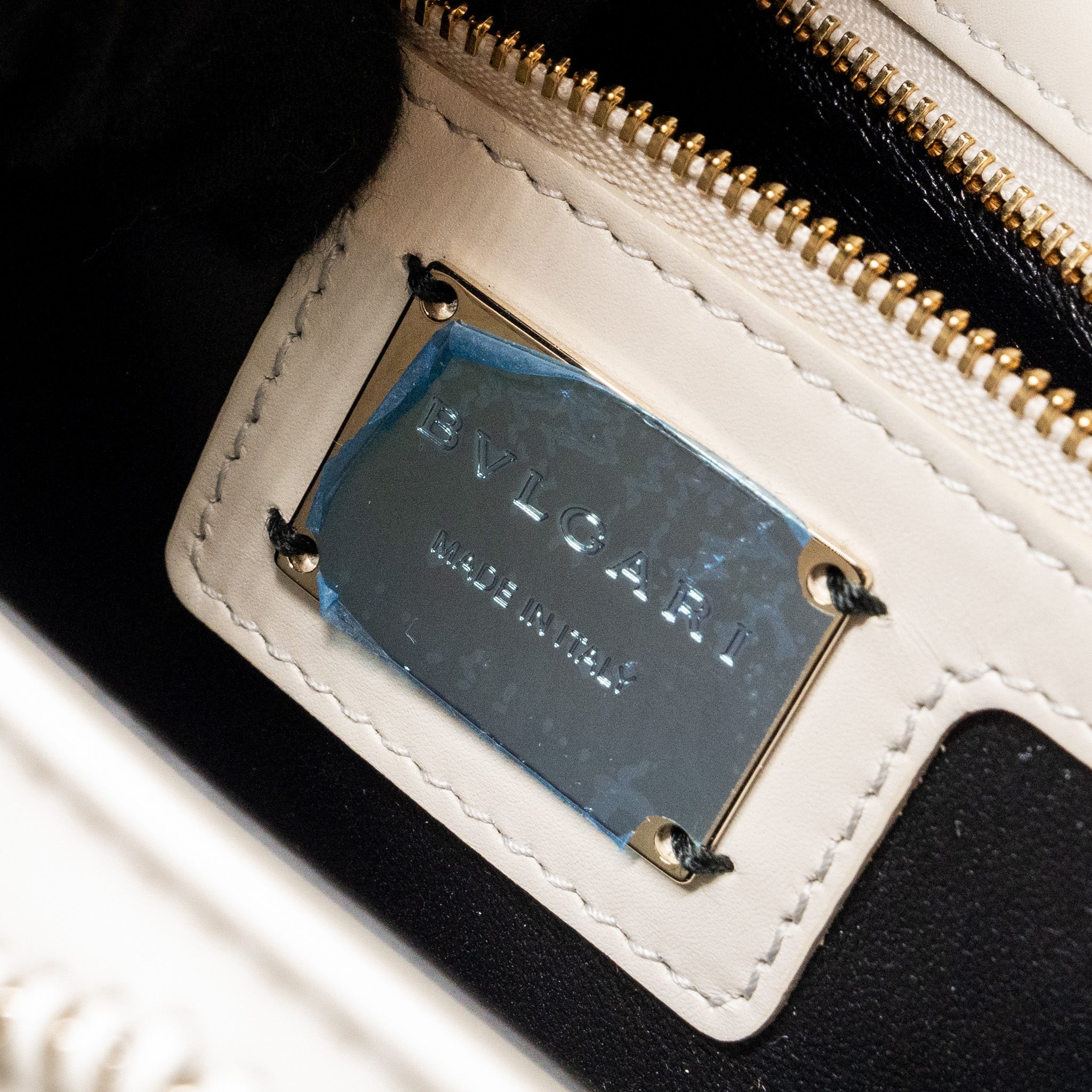 bvlgari-serpenti-flap-chain-bag-calfskin-limited-edition-white-lghw