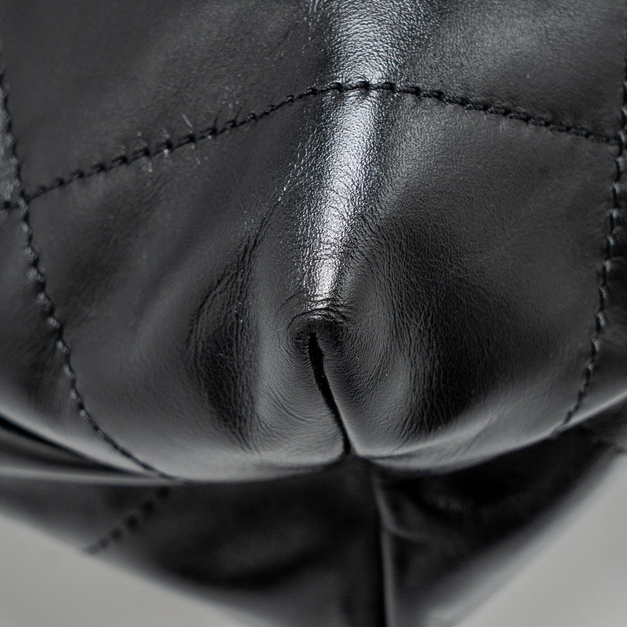 chanel-small-22-bag-shiny-calfskin-black-ghw-microchip-4