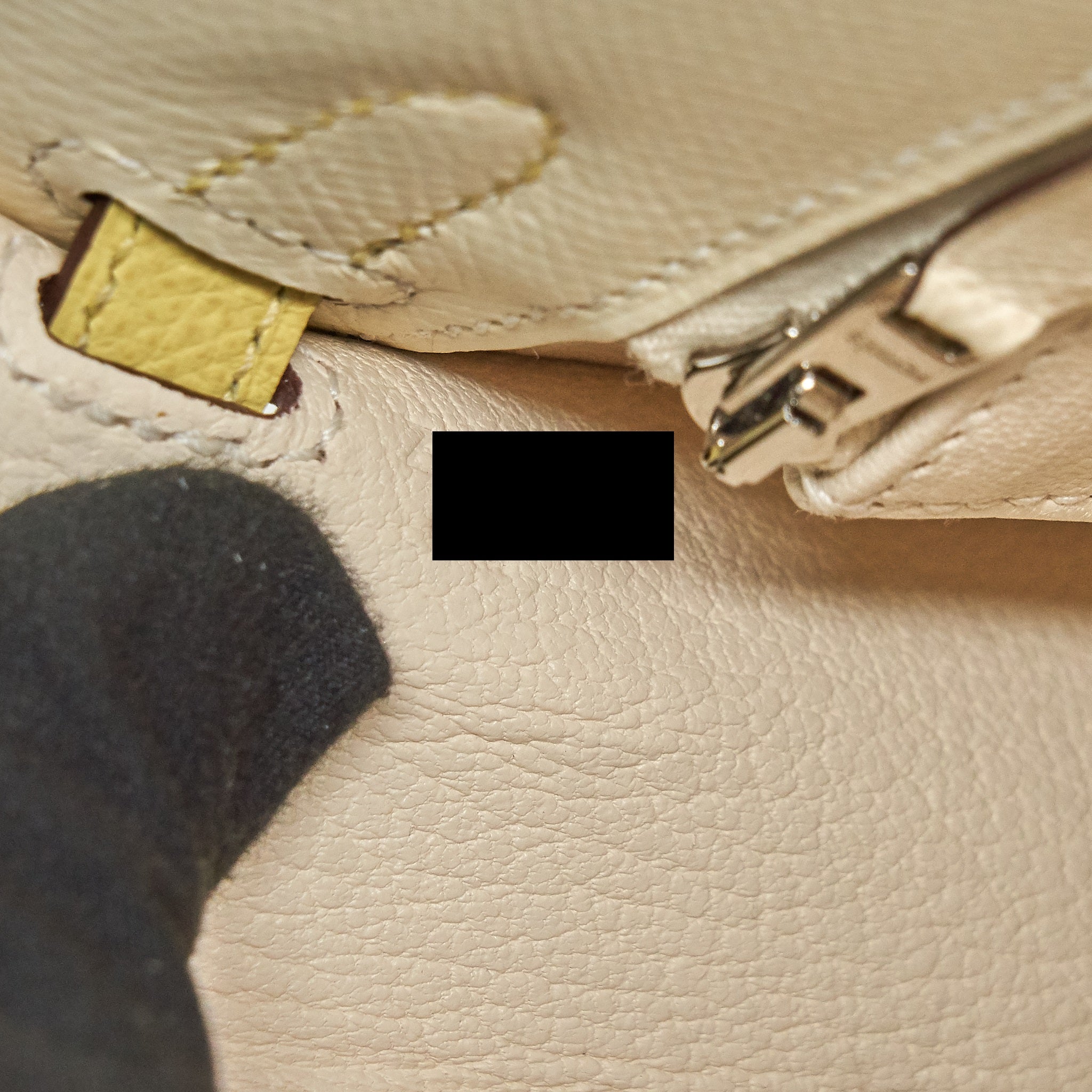 hermes-kelly-25-epsom-leather-nata-jaune-poussin-sesame-shw-stamp-z