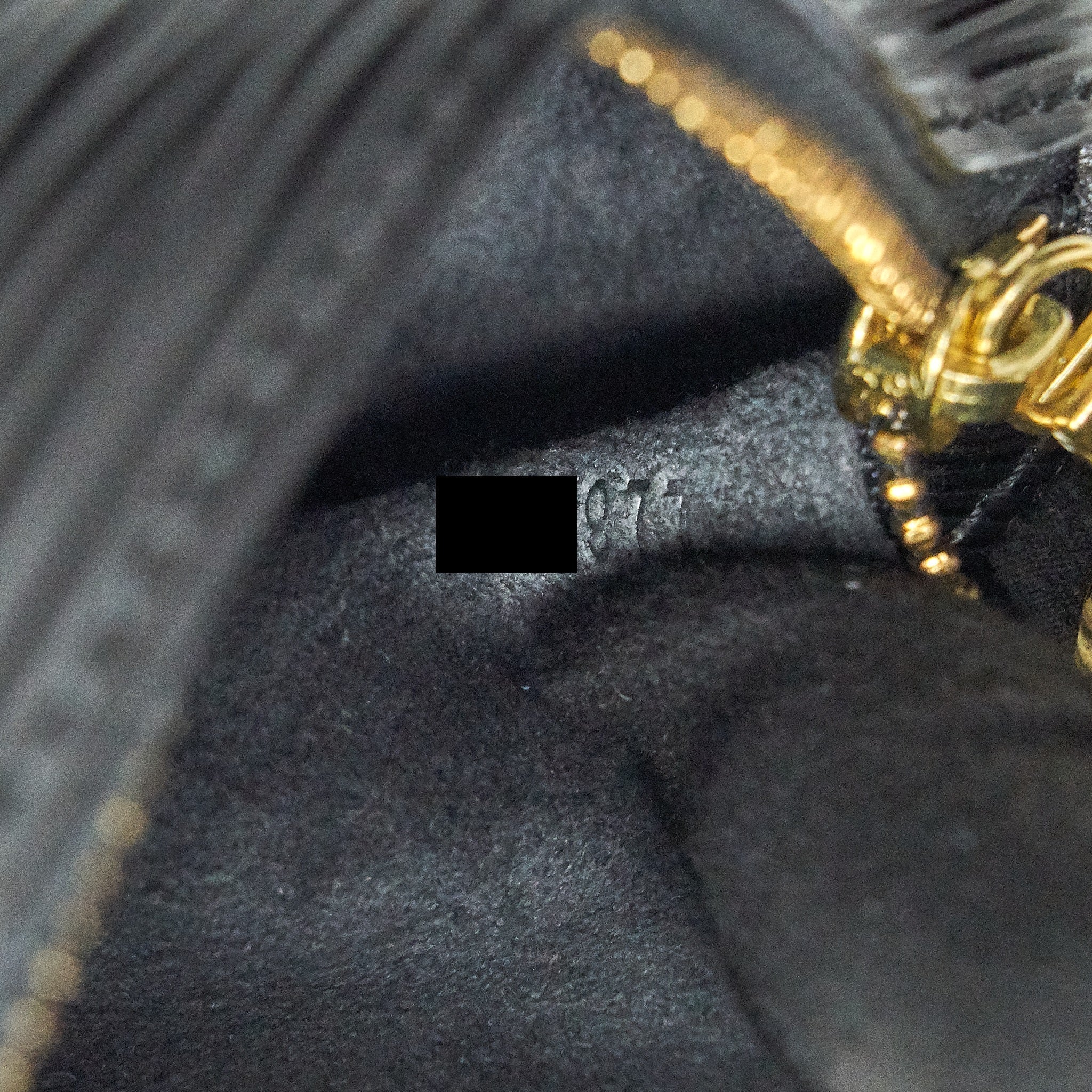 louis-vuitton-vintage-papillon-epi-black