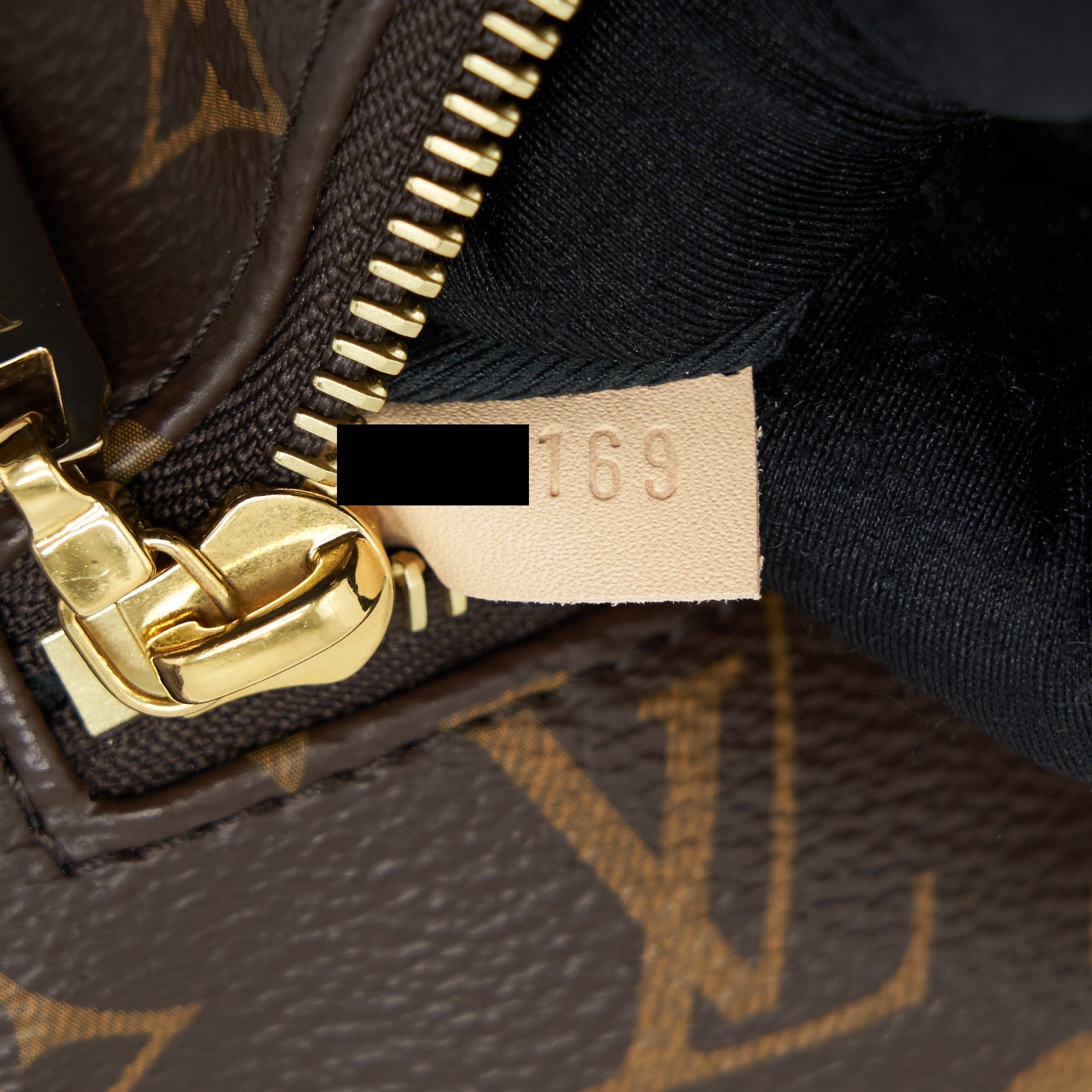 louis-vuitton-bum-bag-monogram-canvas