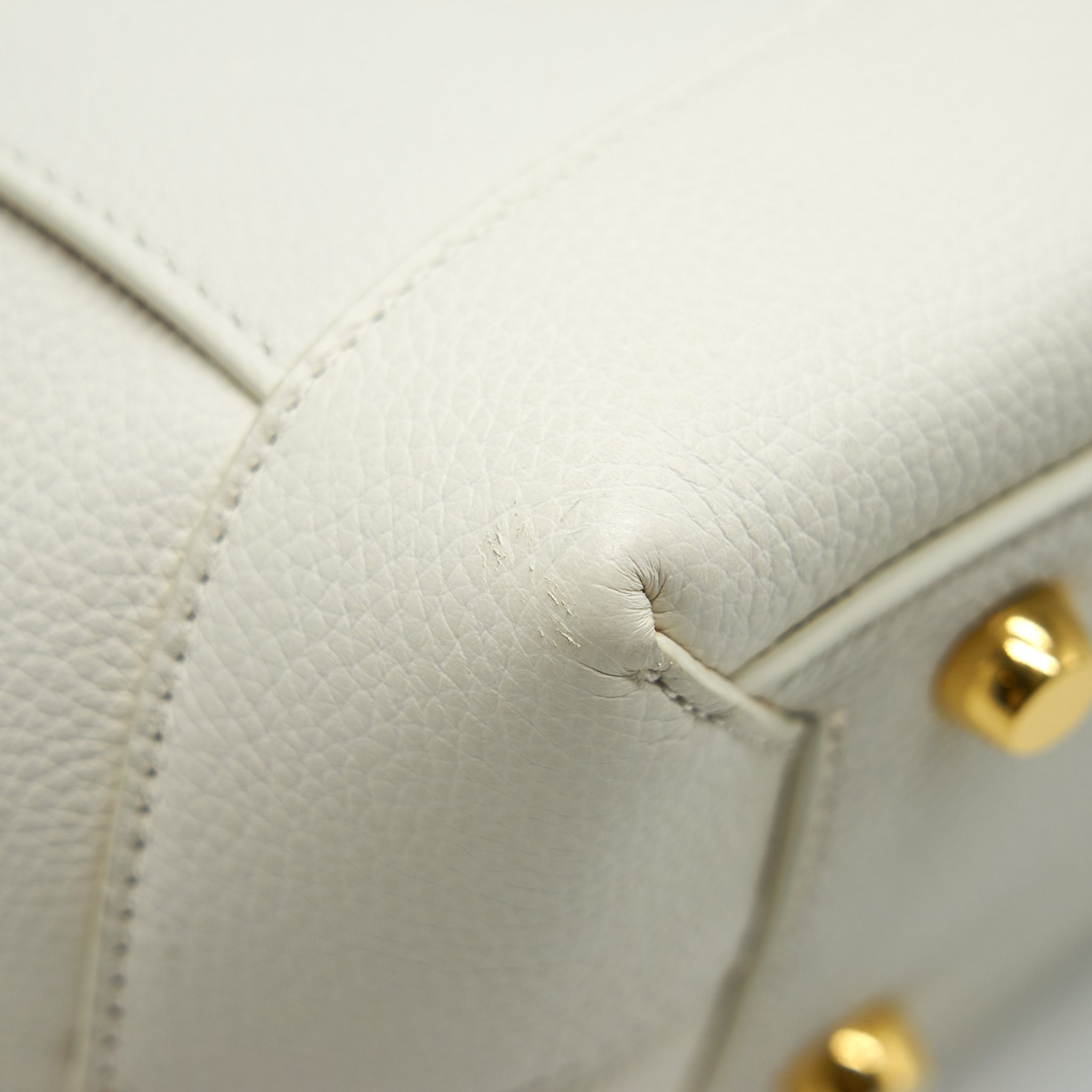 bottega-veneta-pavilion-kuala-lumpur-medium-arco-white