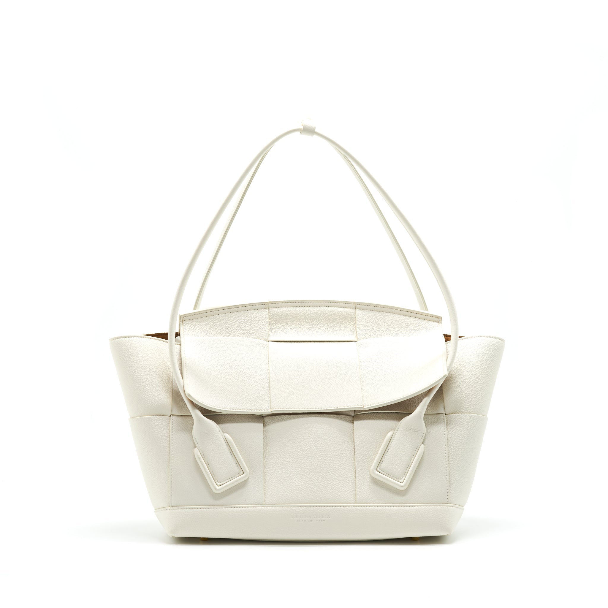 bottega-veneta-pavilion-kuala-lumpur-medium-arco-white