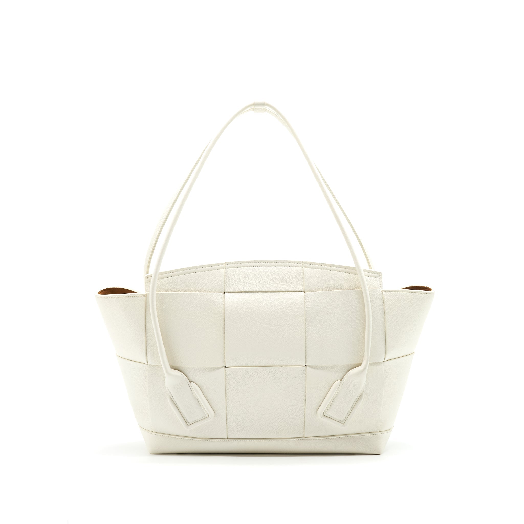 bottega-veneta-pavilion-kuala-lumpur-medium-arco-white