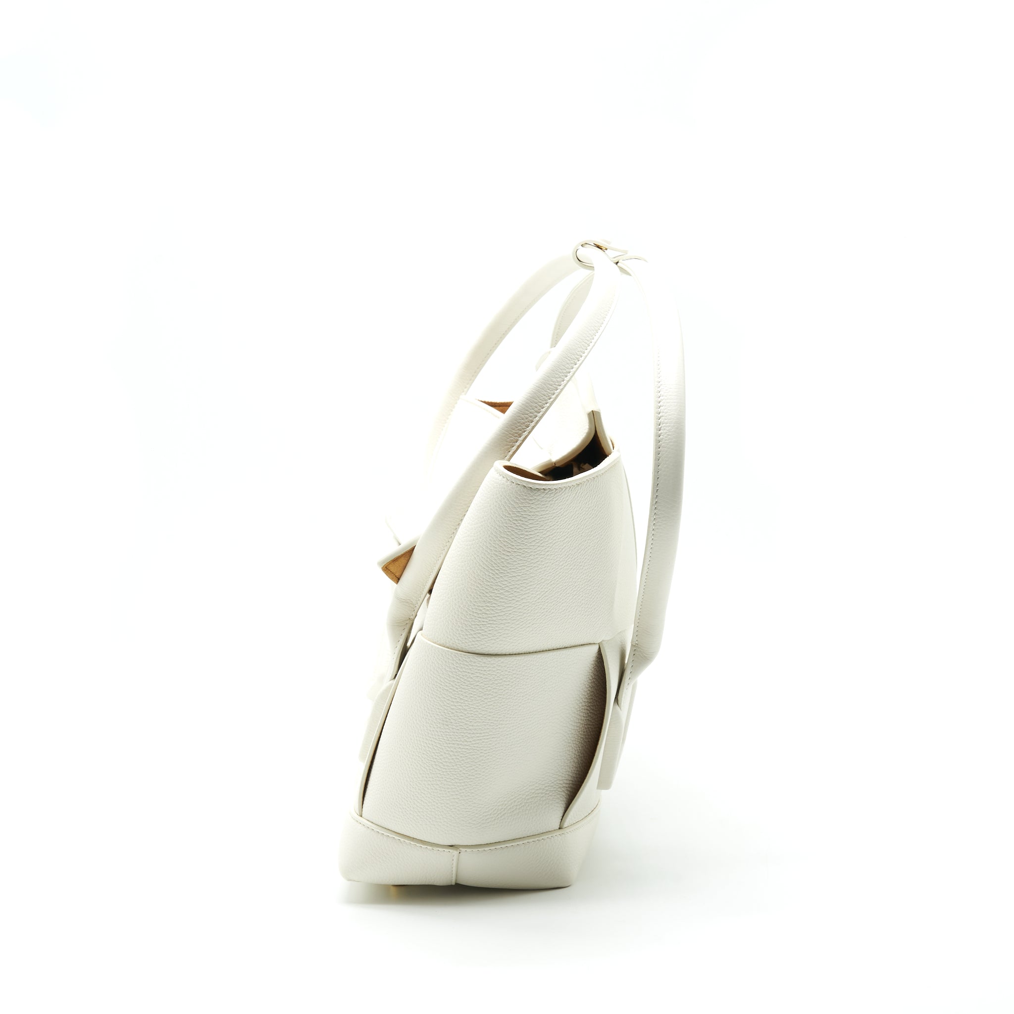 bottega-veneta-pavilion-kuala-lumpur-medium-arco-white