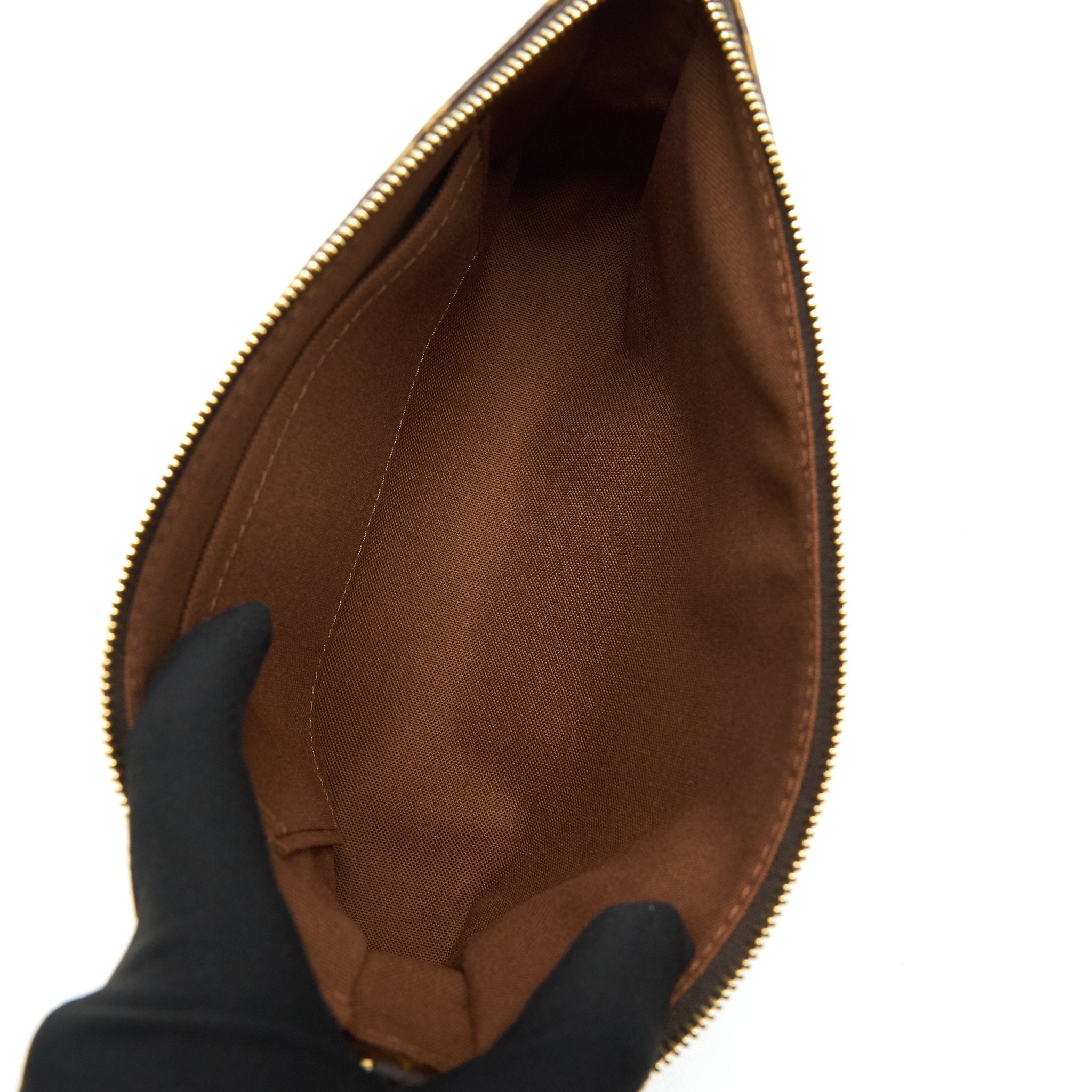 louis-vuitton-pochette-accessories-monogram-canvas-2