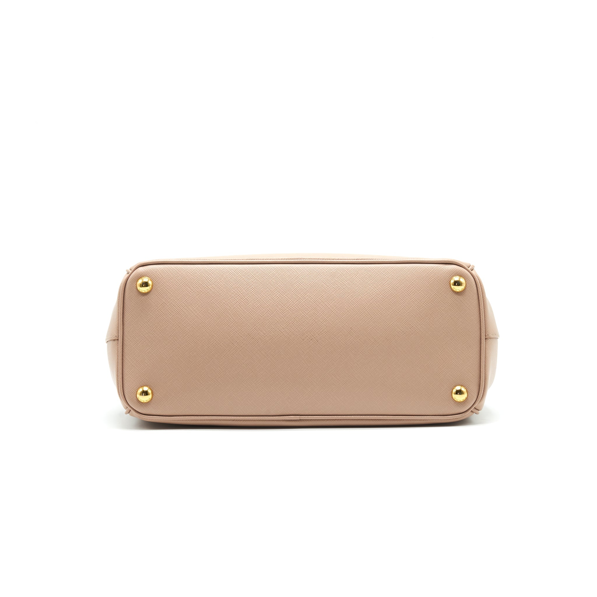 prada-saffiano-tote-bag-light-pink