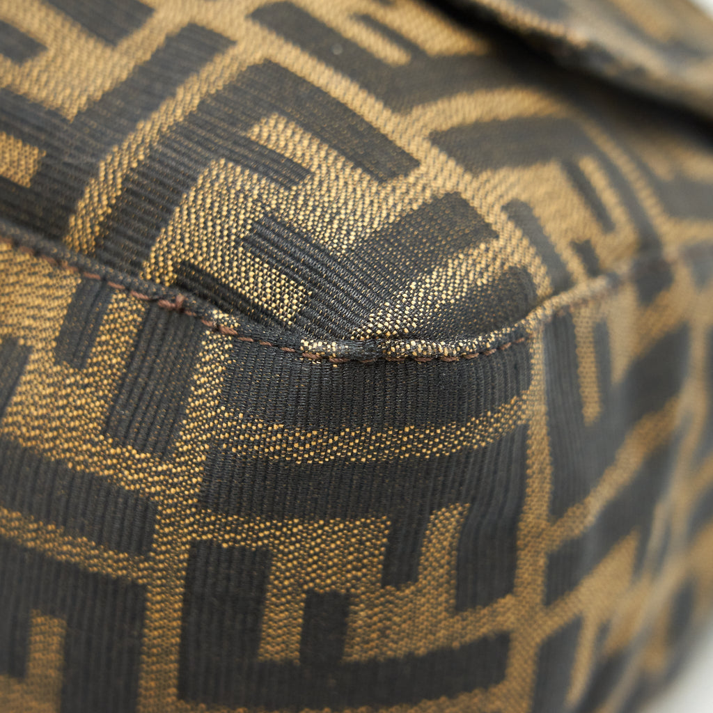 fendi-vintage-zucca-mamma-baguette-bag