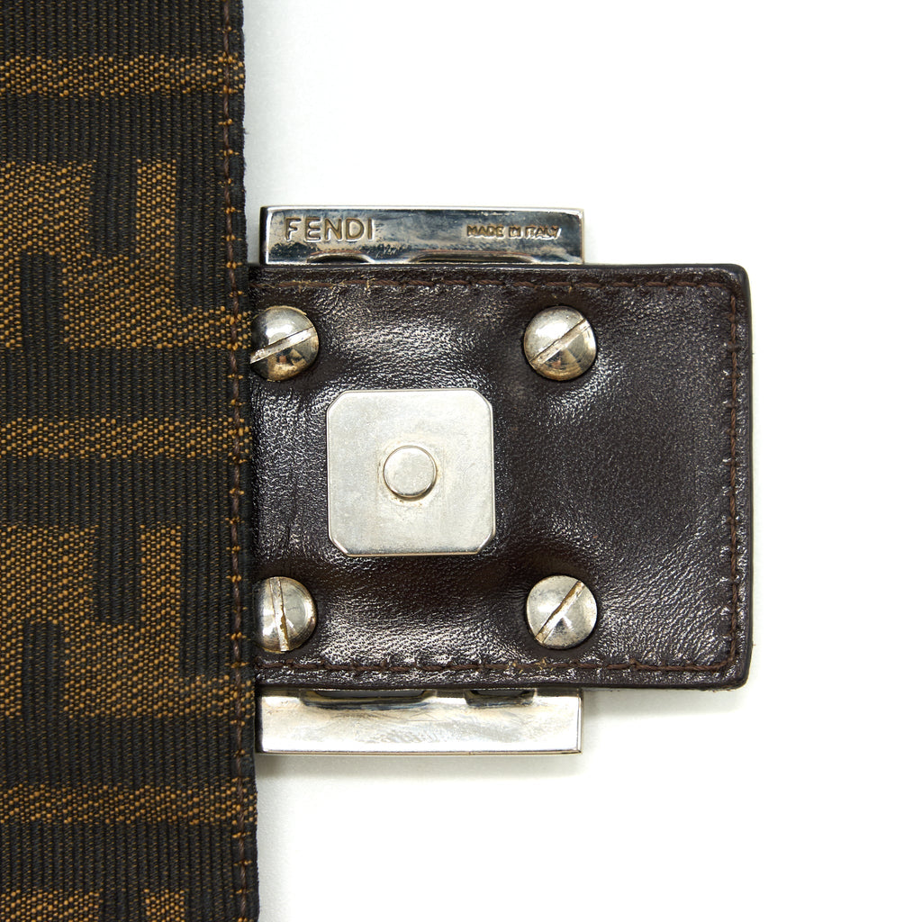 fendi-vintage-zucca-mamma-baguette-bag