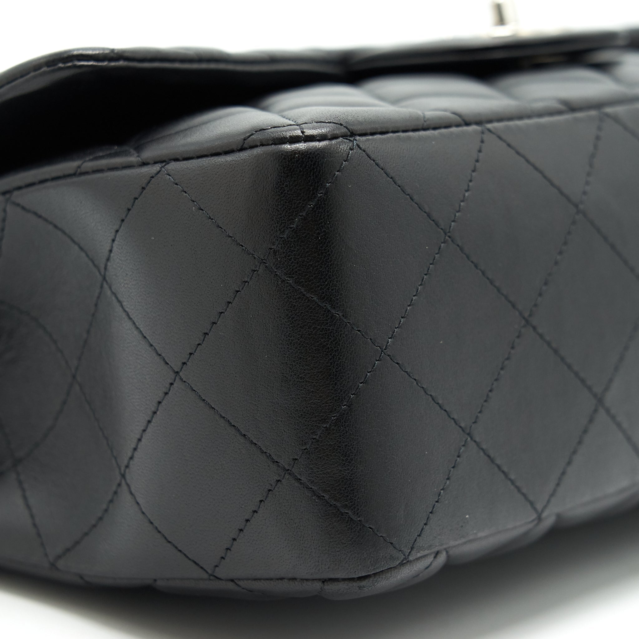 chanel-single-flap-jumbo-bag-lambskin-black-shw