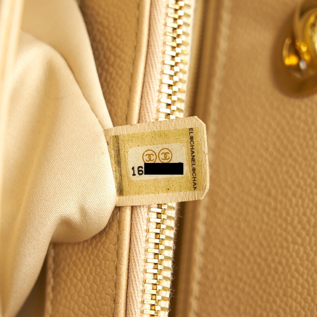 chanel-caviar-grand-shopping-tote-gst-beige