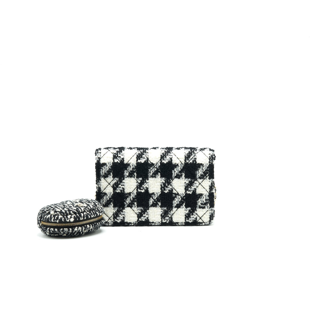 chanel-houndstooth-tweed-wallet-on-chain-black-white