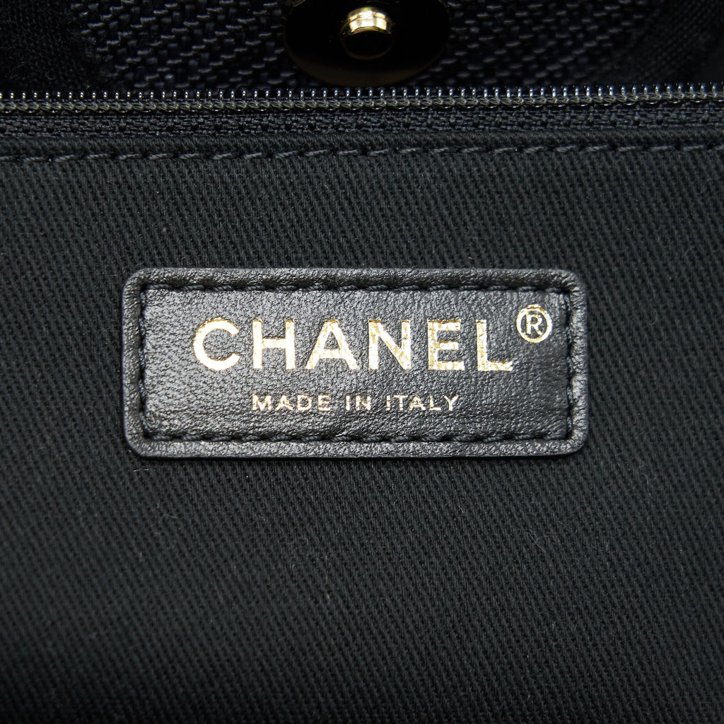 chanel-medium-deauville-tote-in-black-ghw