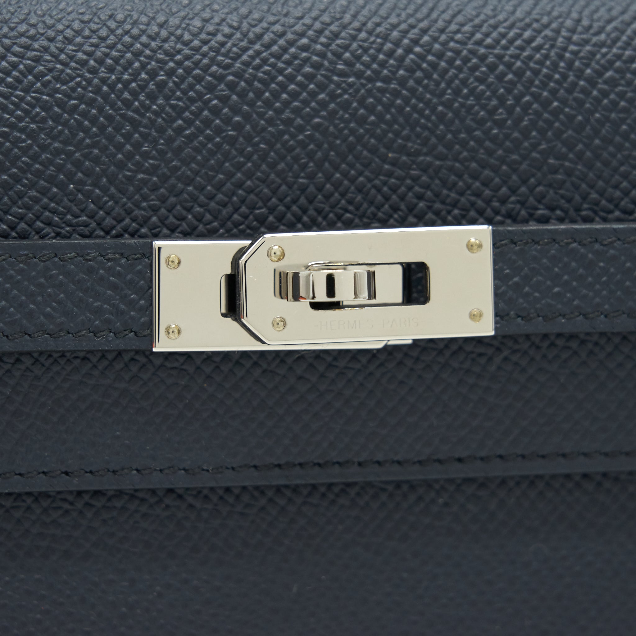 hermes-classic-kelly-to-go-blue-nuit-black-shw