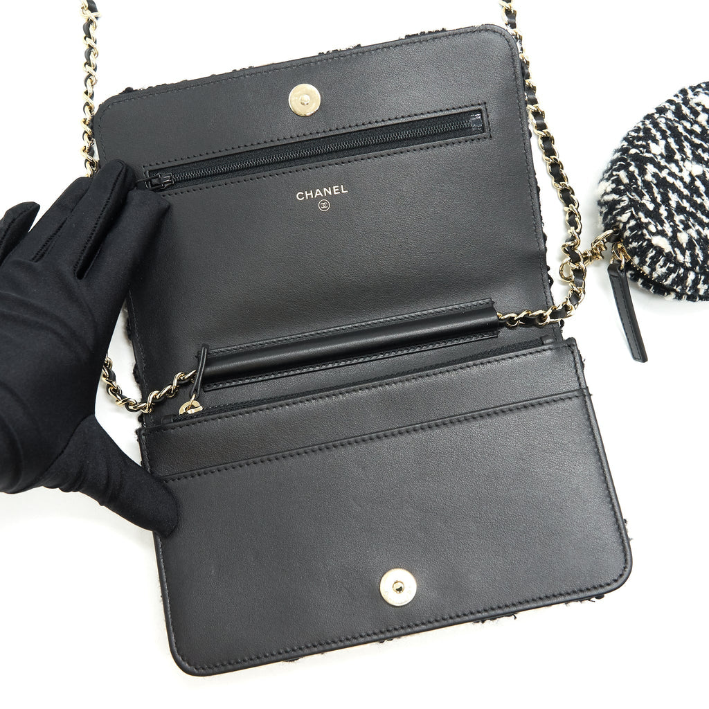 chanel-houndstooth-tweed-wallet-on-chain-black-white
