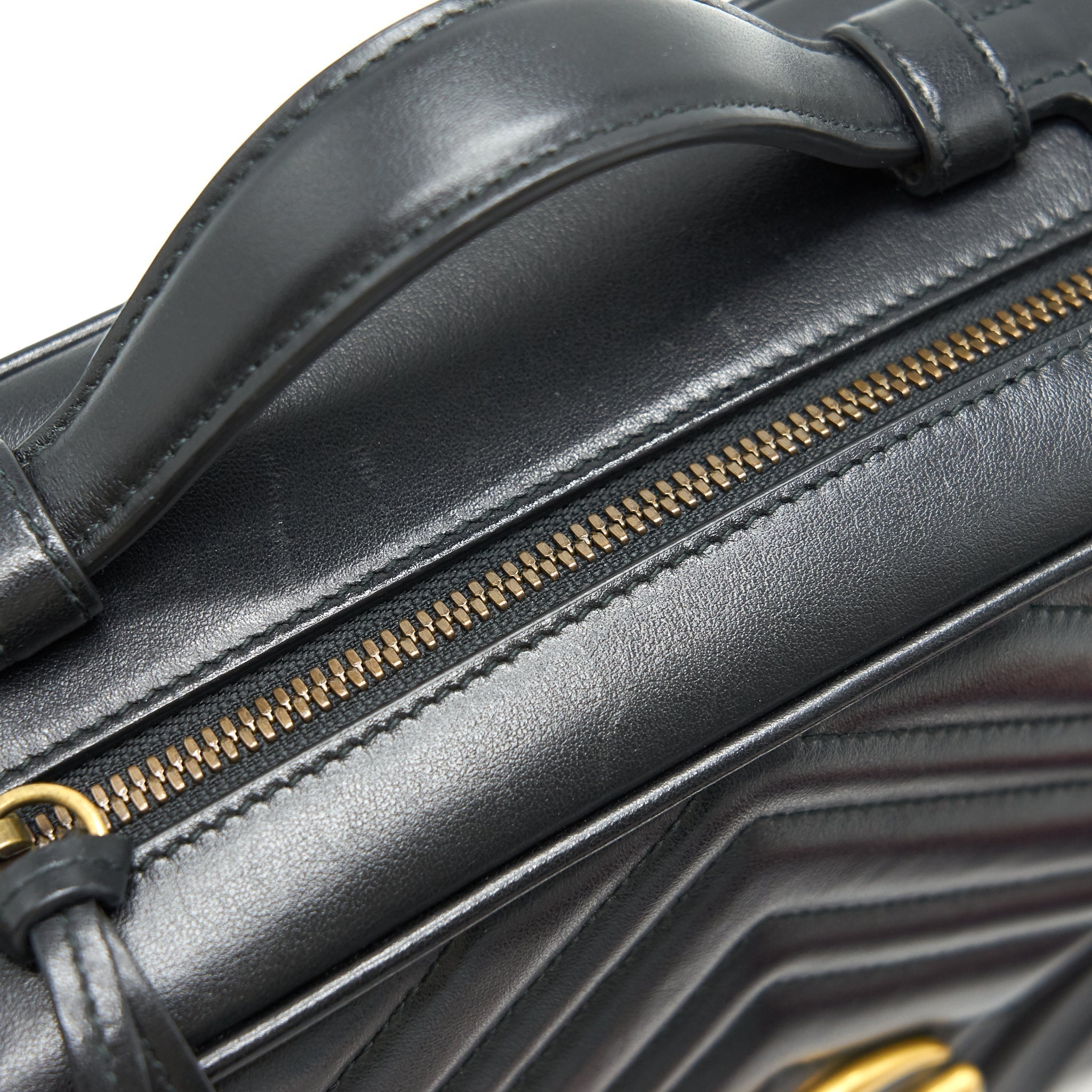 gucci-gg-marmont-matelasse-shoulder-bag-black