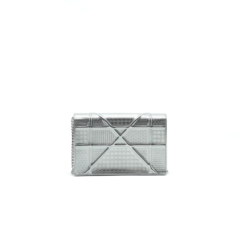 dior-diorama-wallet-on-chain-silver-1