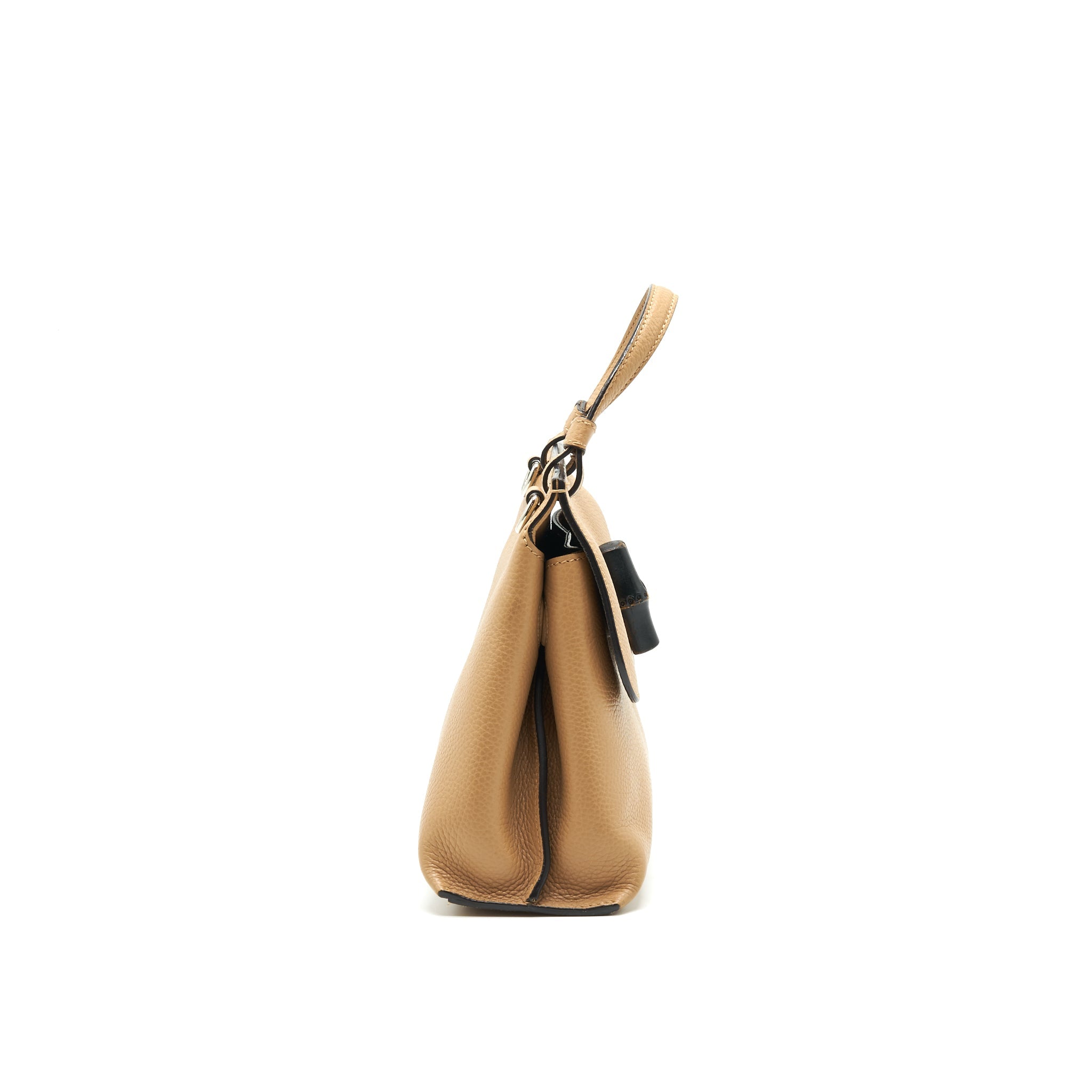 gucci-bamboo-daily-leather-top-handle-bag-beige