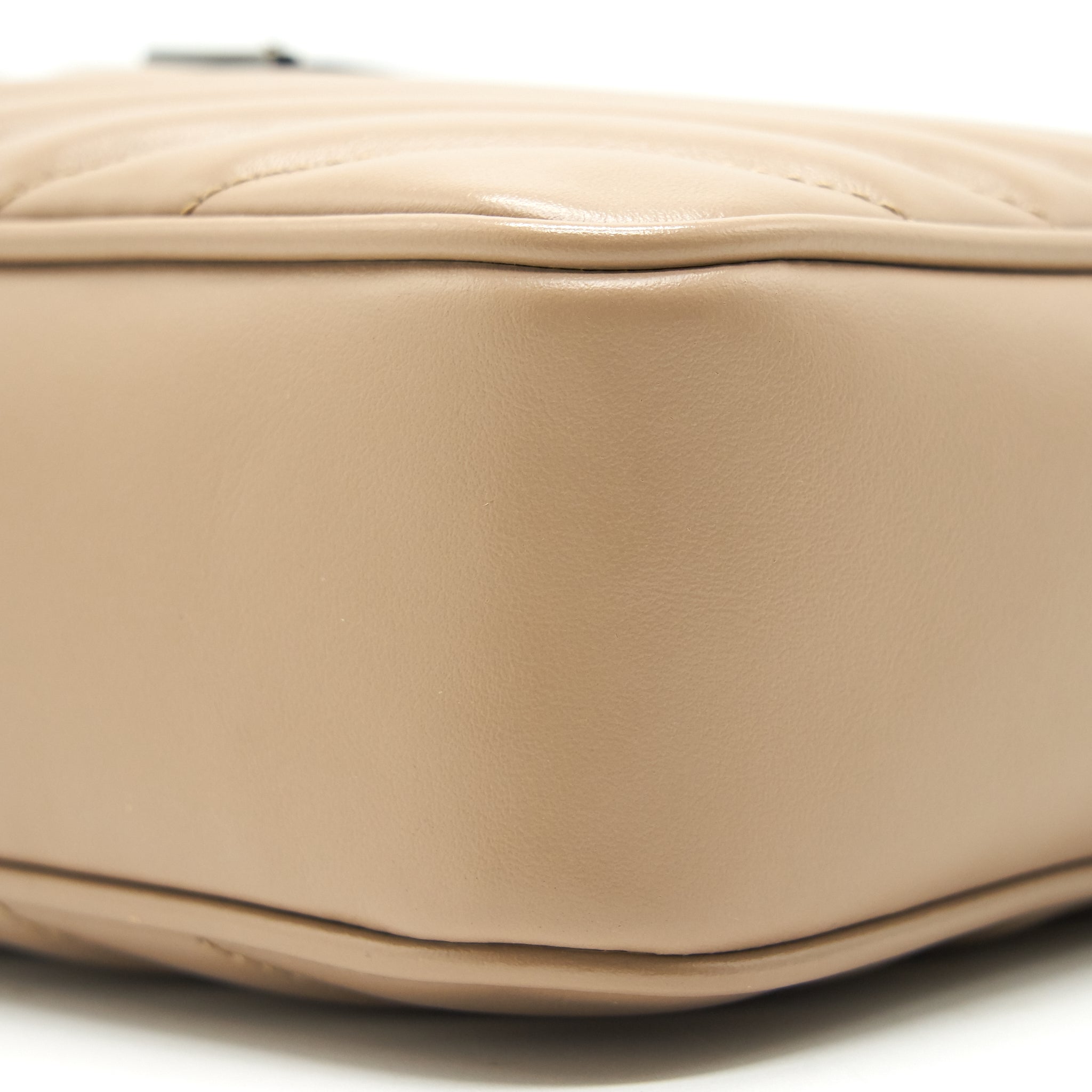 saint-laurent-lou-camera-leather-crossbody-bag-beige