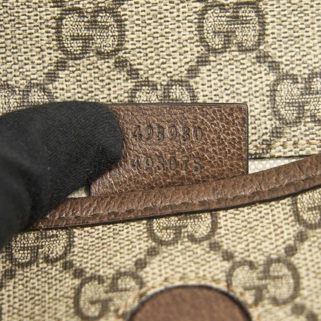 gucci-gg-supreme-canvas-belt-bag