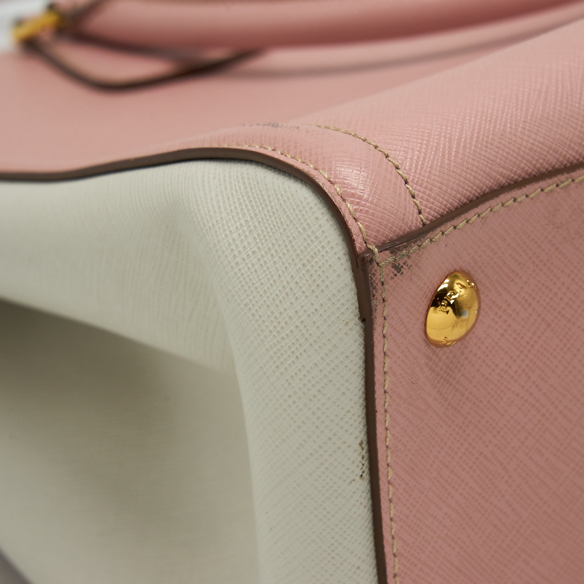 prada-top-handle-saffiano-tote-bag-calfskin-pink-ghw