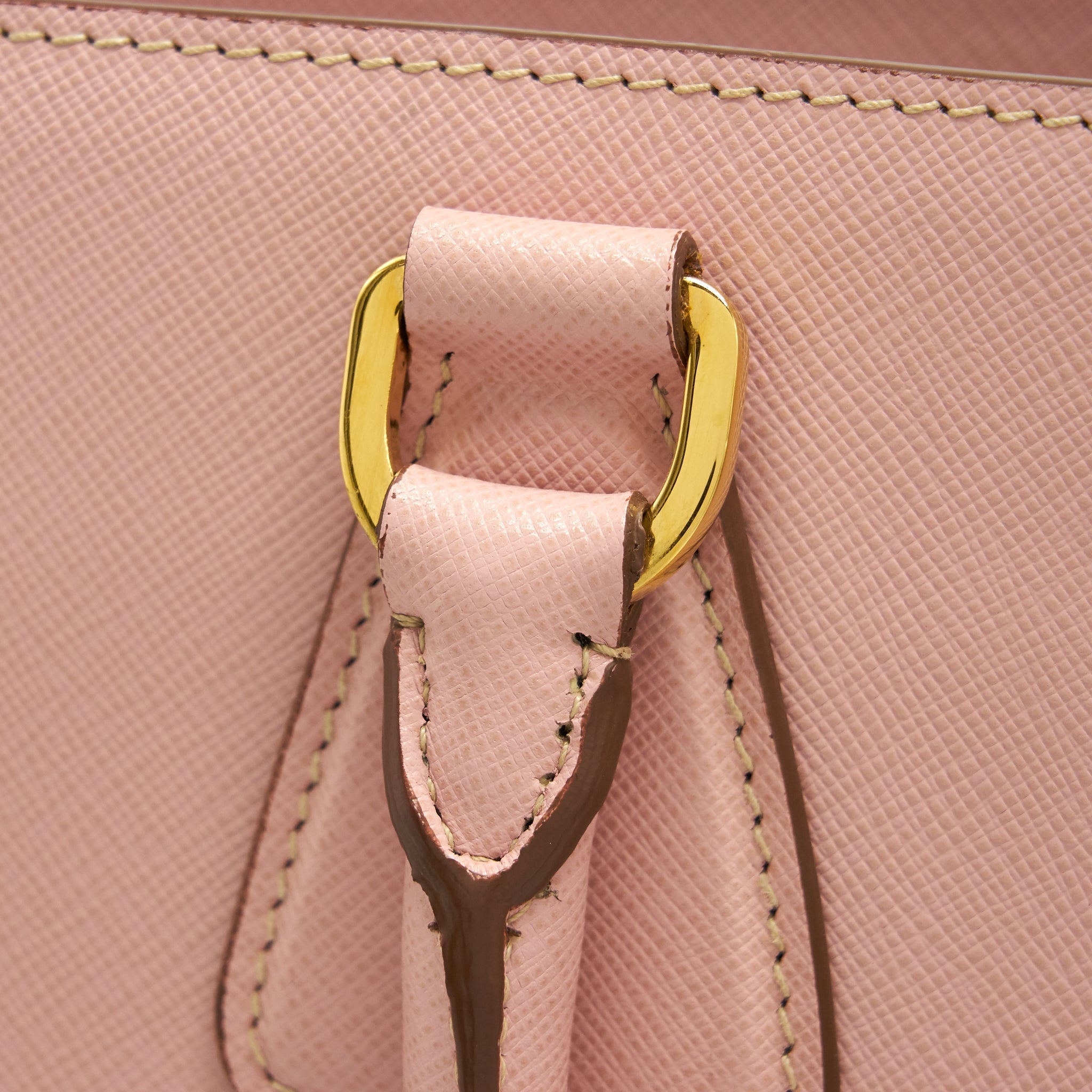 prada-top-handle-saffiano-tote-bag-calfskin-pink-ghw