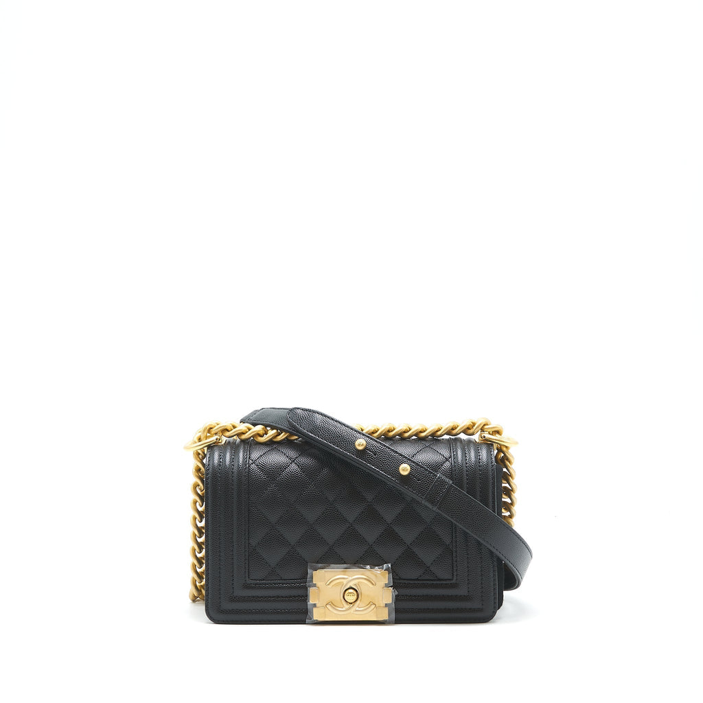 chanel-small-boy-bag-caviar-black-with-ghw-microchip