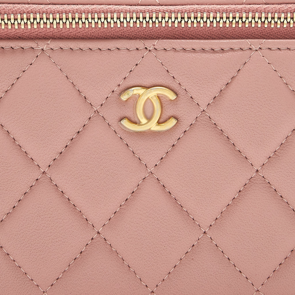 chanel-21b-pearl-crush-long-vanity-with-chain-dark-pink-with-ghw