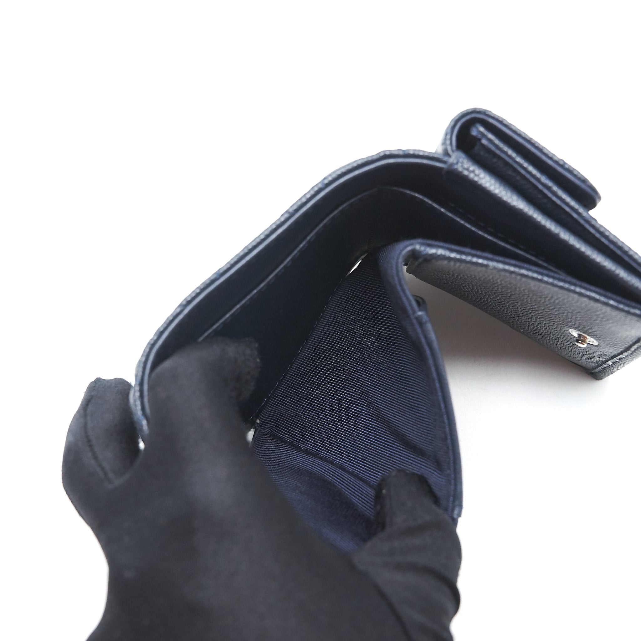 chanel-small-compact-wallet-caviar-leather-indigo-shw