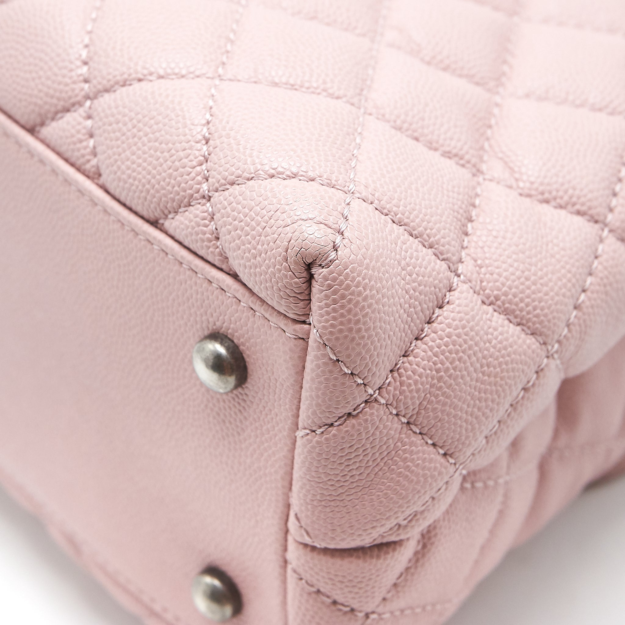chanel-large-coco-handle-flap-bag-caviar-light-pink-ruthenium-hardware