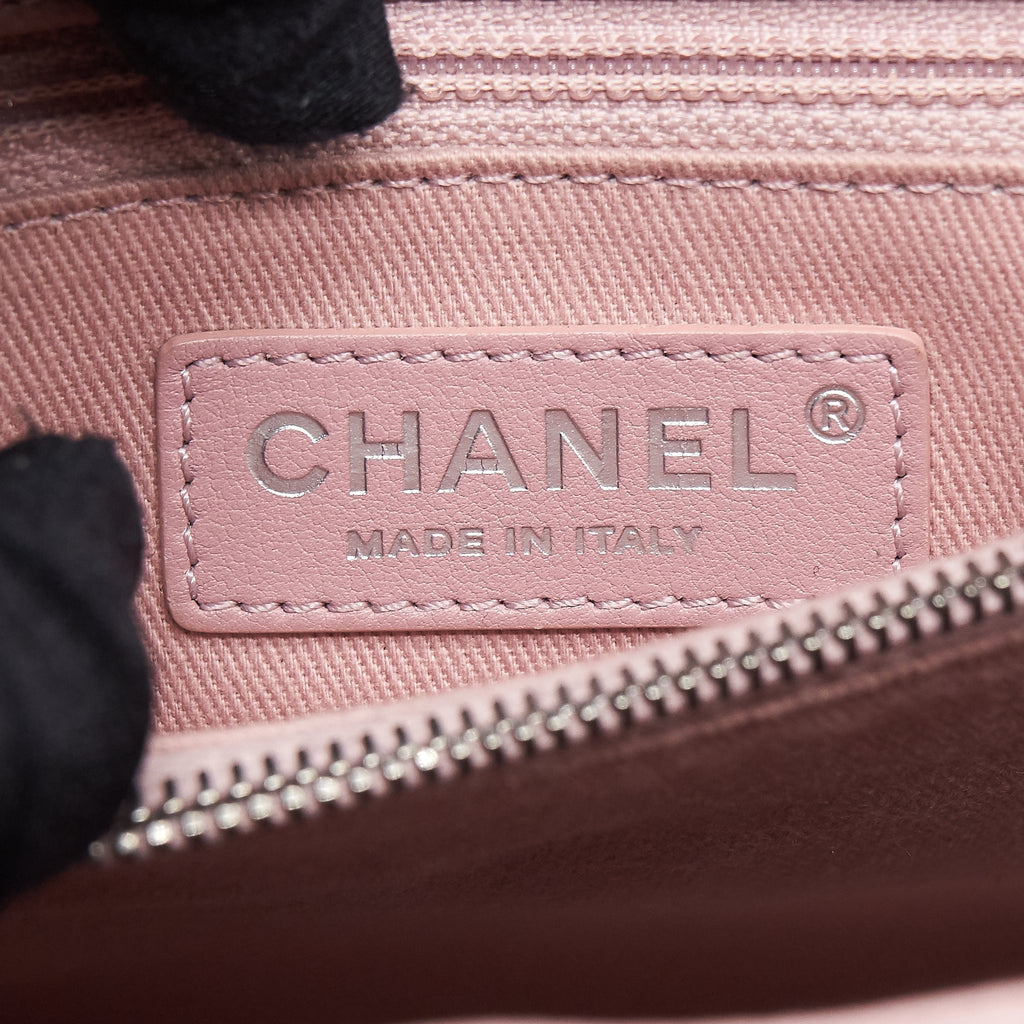 chanel-large-coco-handle-flap-bag-caviar-light-pink-ruthenium-hardware