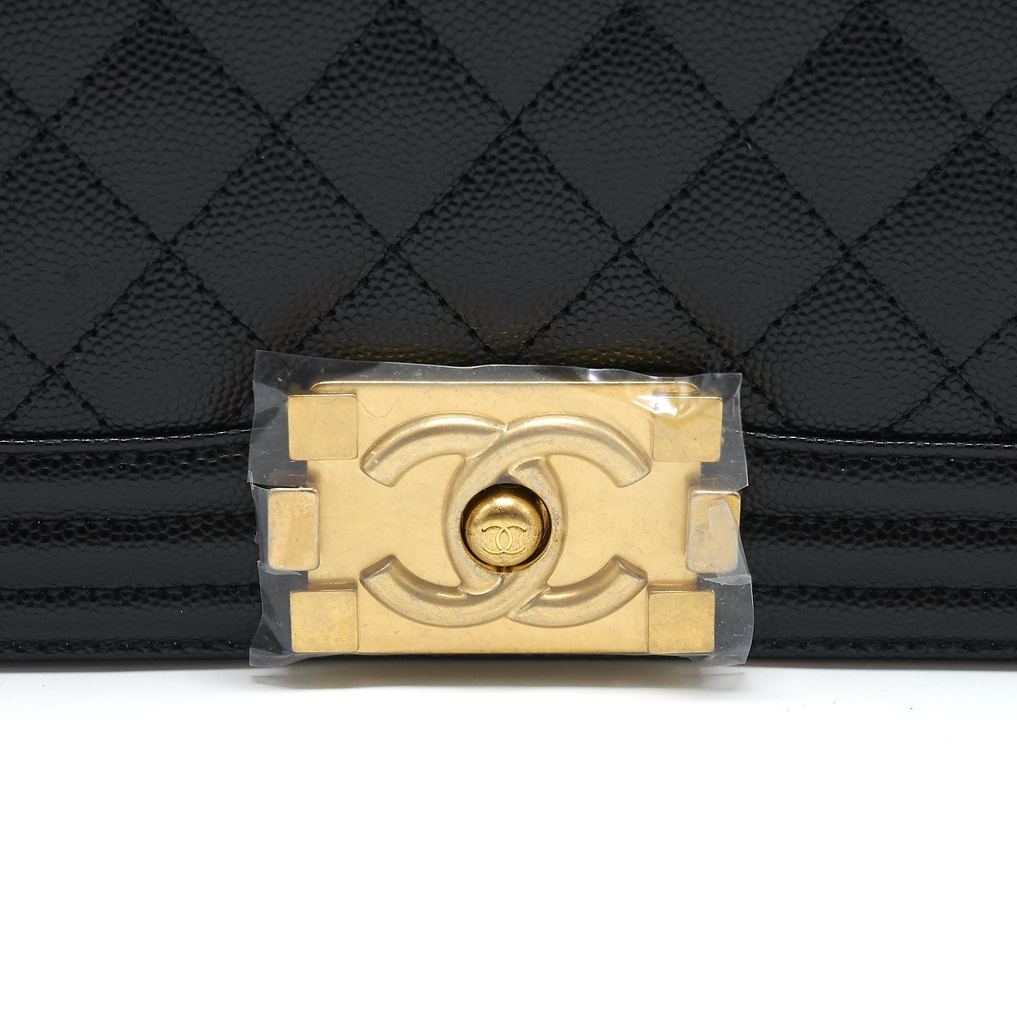 chanel-small-boy-bag-caviar-black-with-ghw-microchip
