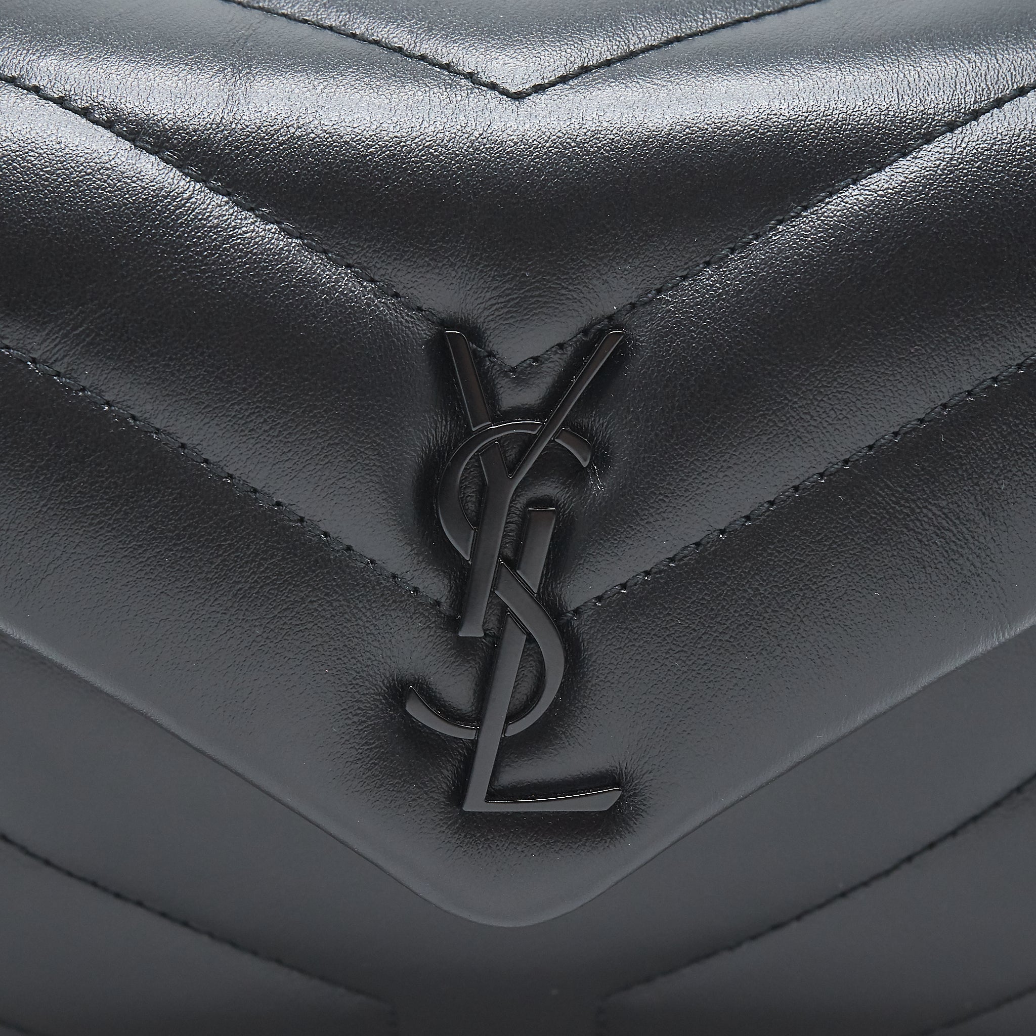 saint-laurent-ysl-lou-lou-toy-bag-so-black