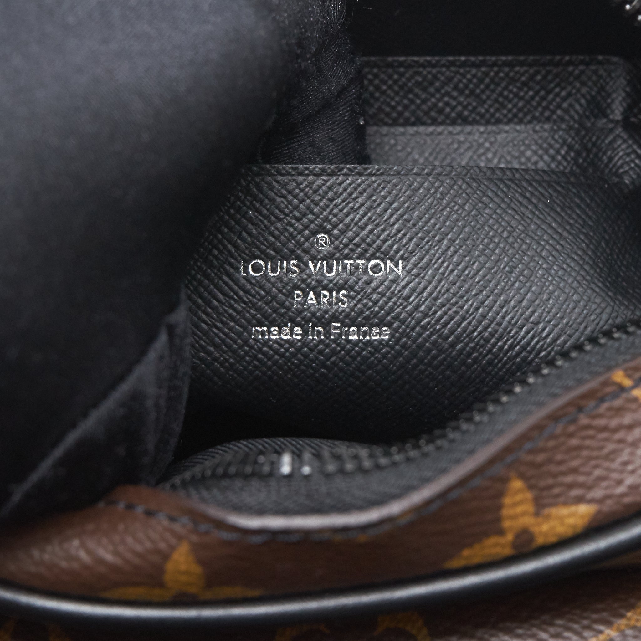 louis-vuitton-cross-body-camera-bag-monogram