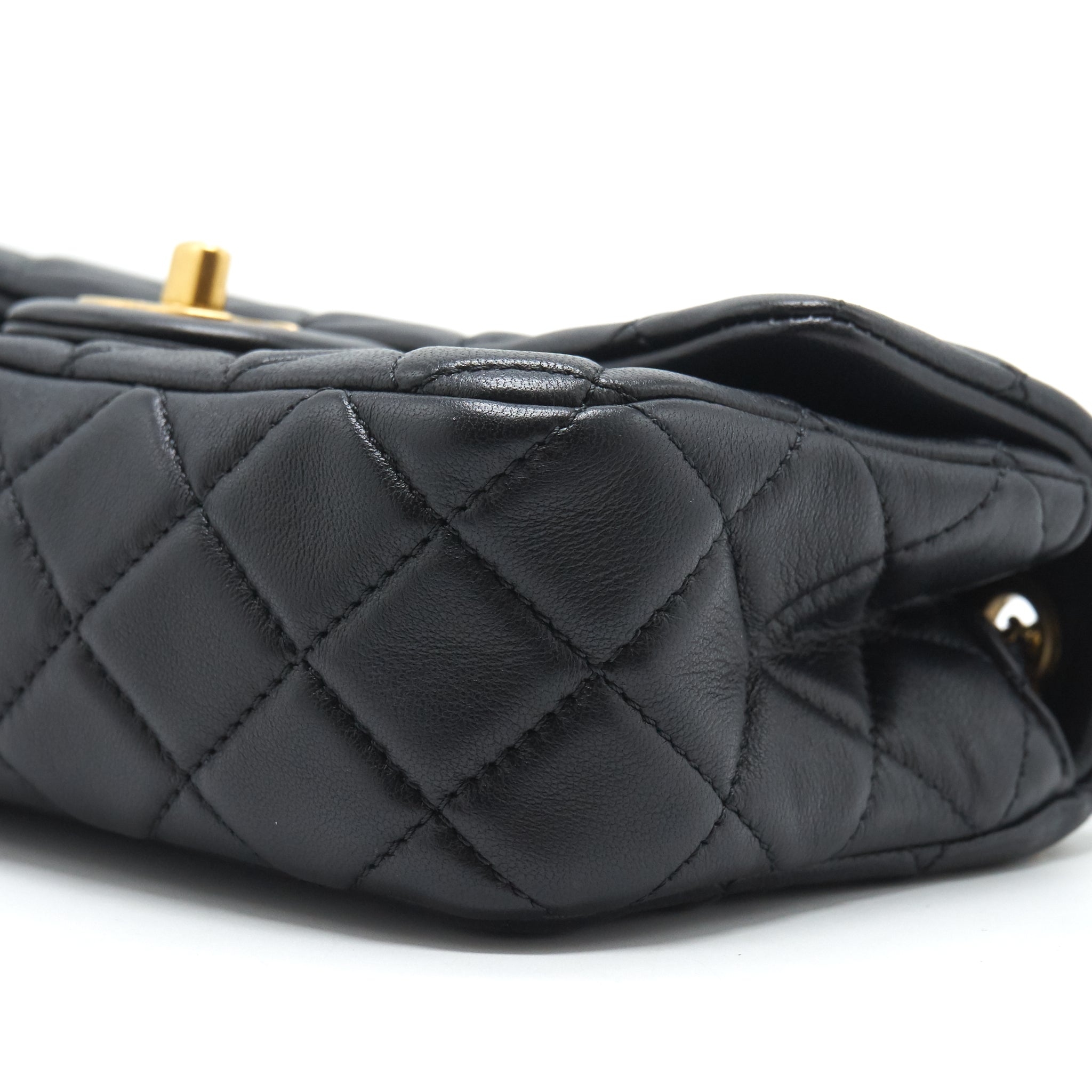 chanel-pearl-crush-mini-rectangular-flap-bag-lambskin-black-ghw