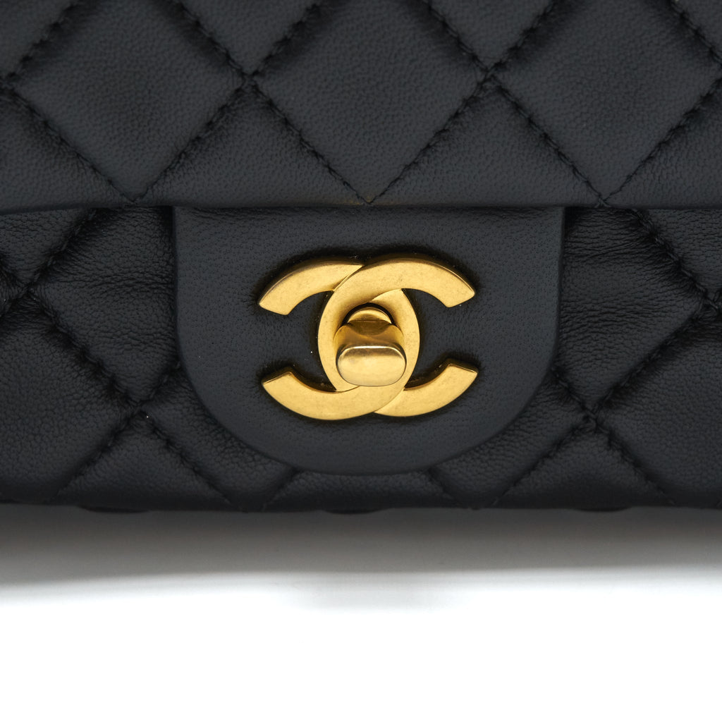 chanel-pearl-crush-mini-rectangular-flap-bag-lambskin-black-ghw