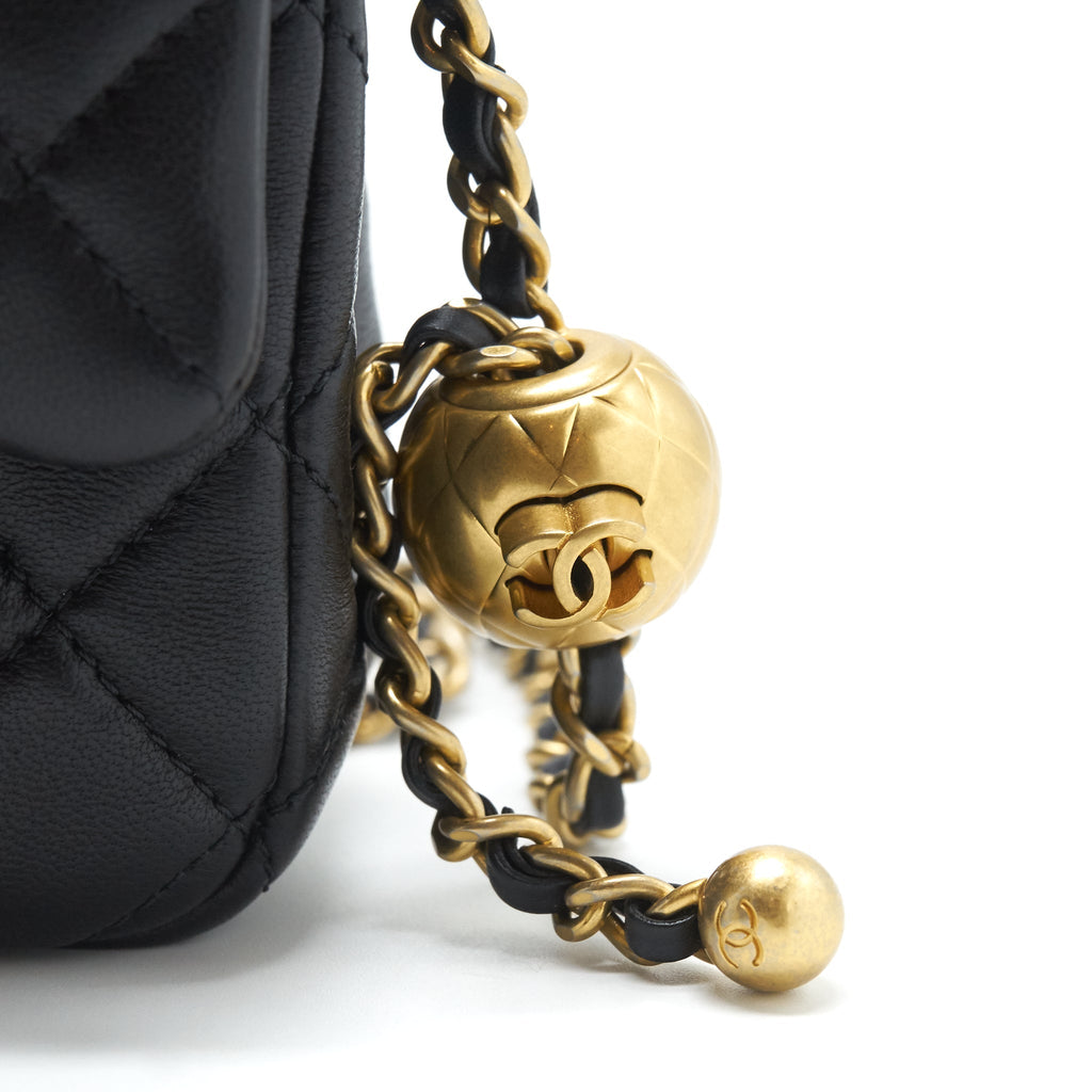 chanel-pearl-crush-mini-rectangular-flap-bag-lambskin-black-ghw