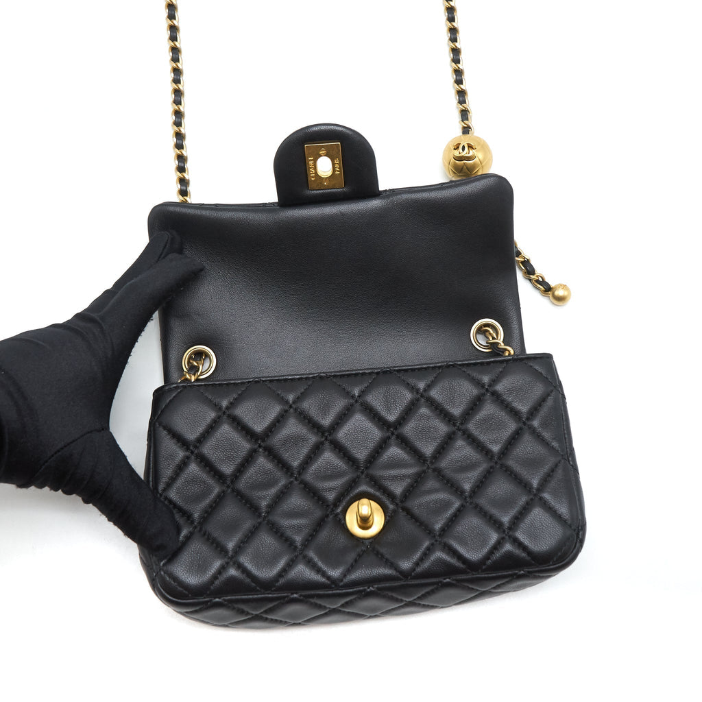 chanel-pearl-crush-mini-rectangular-flap-bag-lambskin-black-ghw