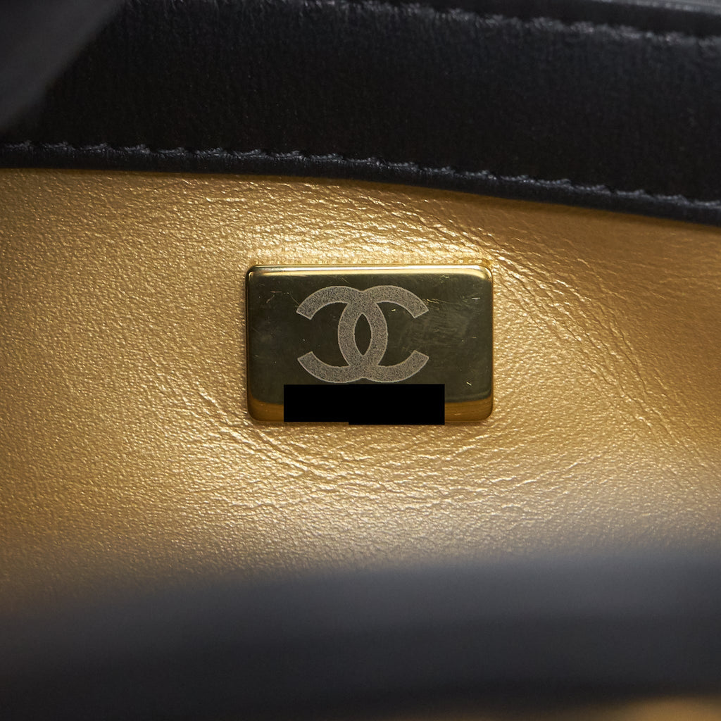 chanel-pearl-crush-mini-rectangular-flap-bag-lambskin-black-ghw