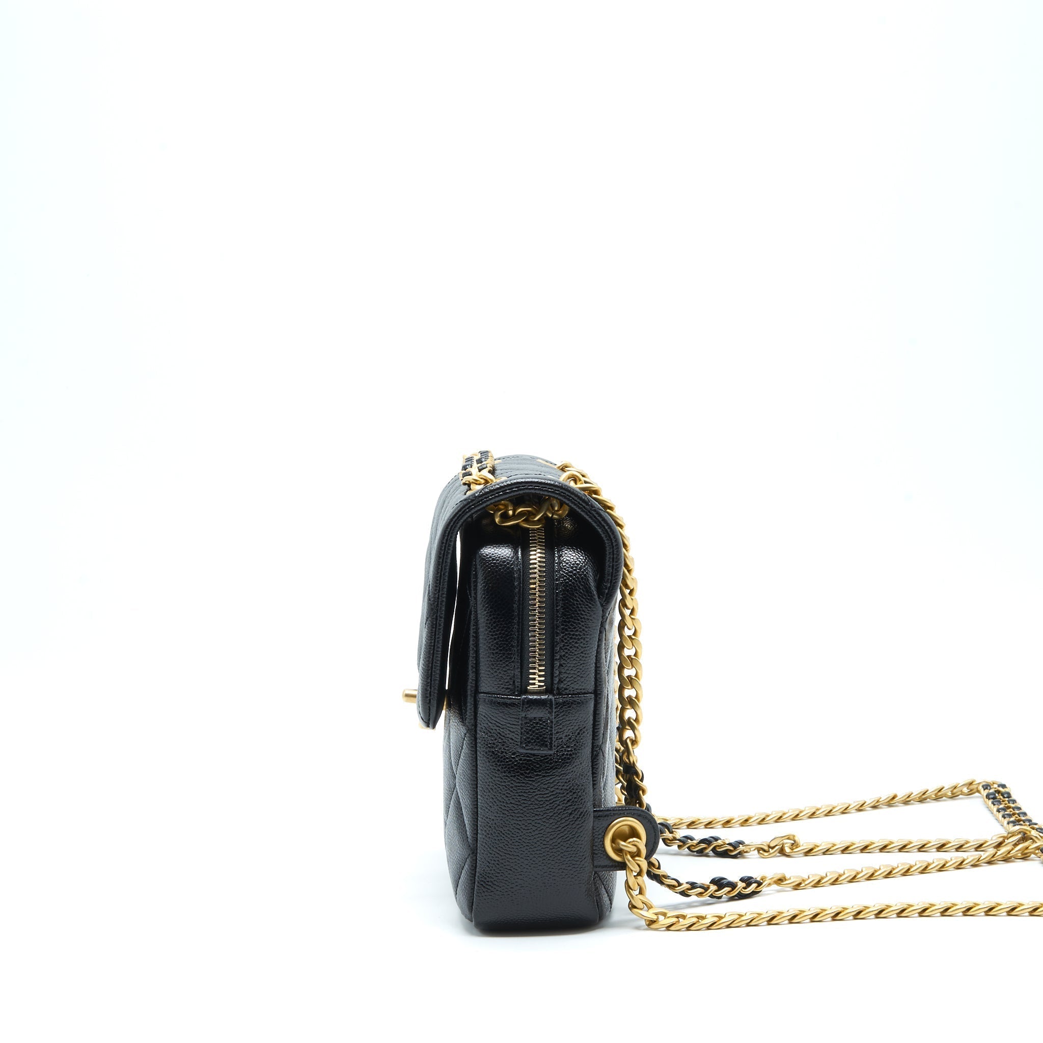 chanel-22p-flap-backpack-caviar-black-ghw