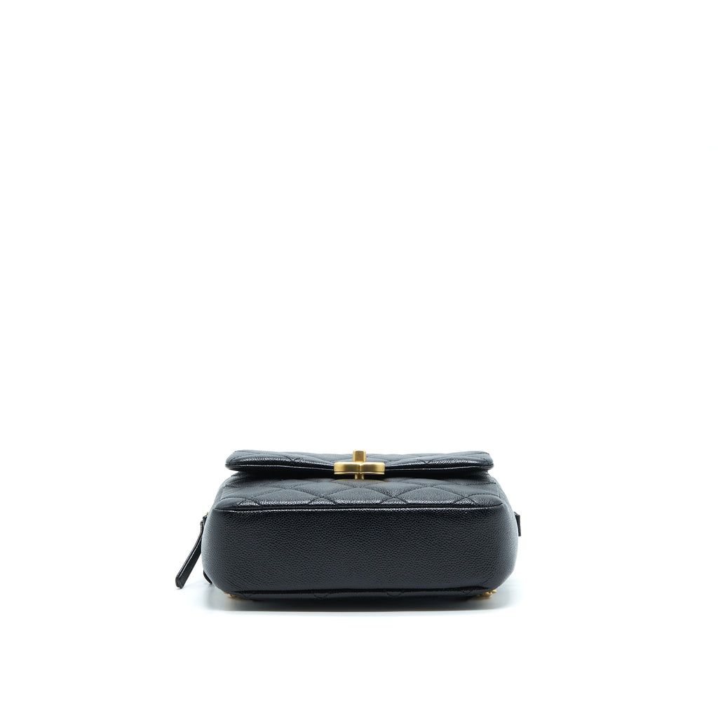 chanel-22p-flap-backpack-caviar-black-ghw